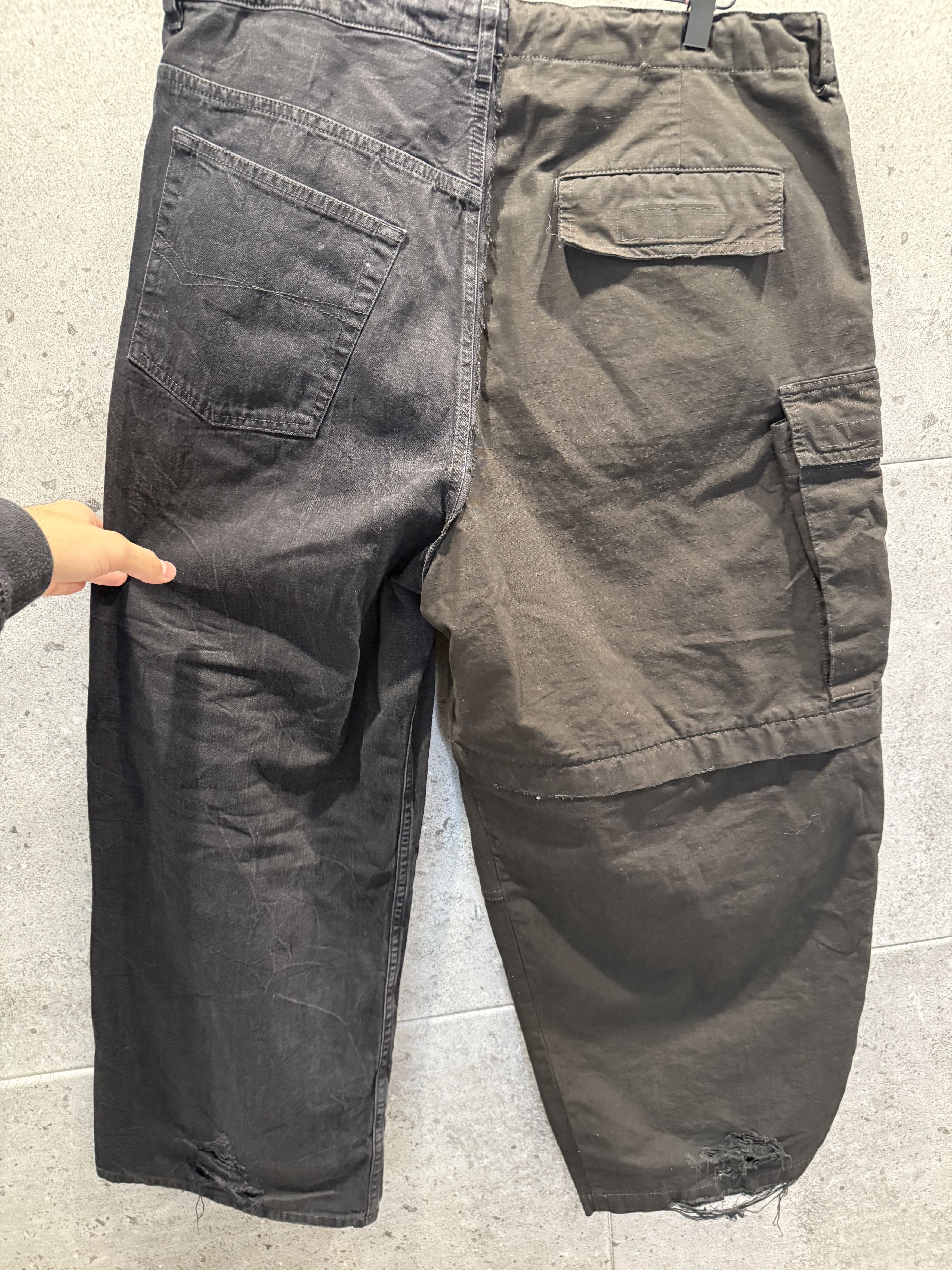 Balenciaga Balenciaga hybrid baggy pants Size US 34 / EU 50 - 7 Thumbnail