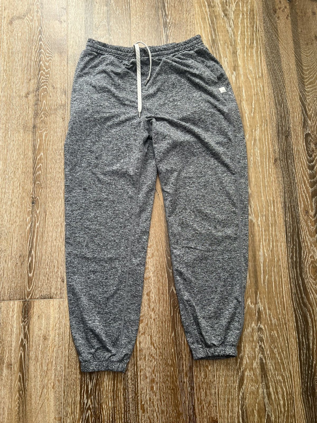 Vuori Vuori womens performance jogger pants Size 26" / US 2 / IT 38 - 1 Thumbnail