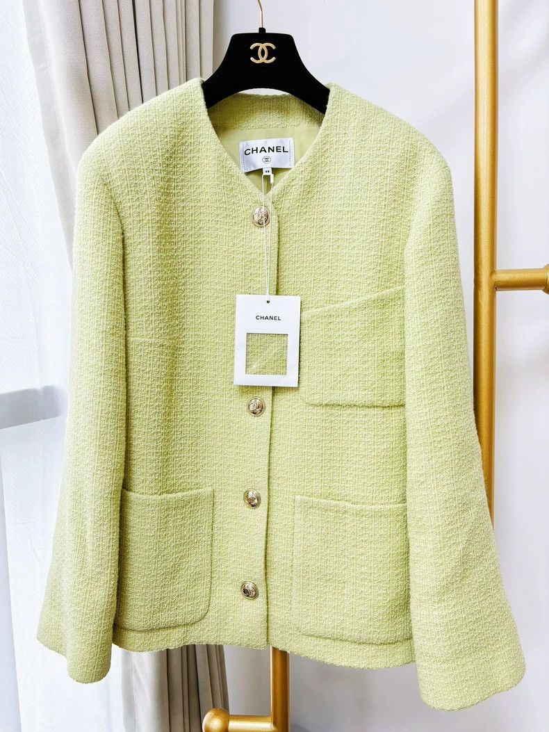 Chanel Chanel 20K popular avocado green braided long-sleeved jack Size XS / US 0-2 / IT 36-38 - 1 Thumbnail
