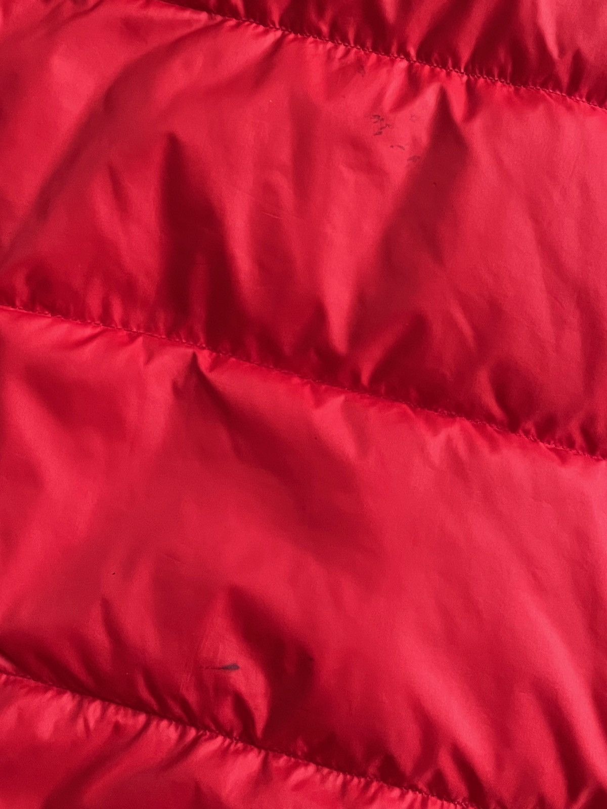 Moncler Vintage Moncler Grenoble Red Down Hooded Puffer Jacket Size L / US 10 / IT 46 - 16 Thumbnail