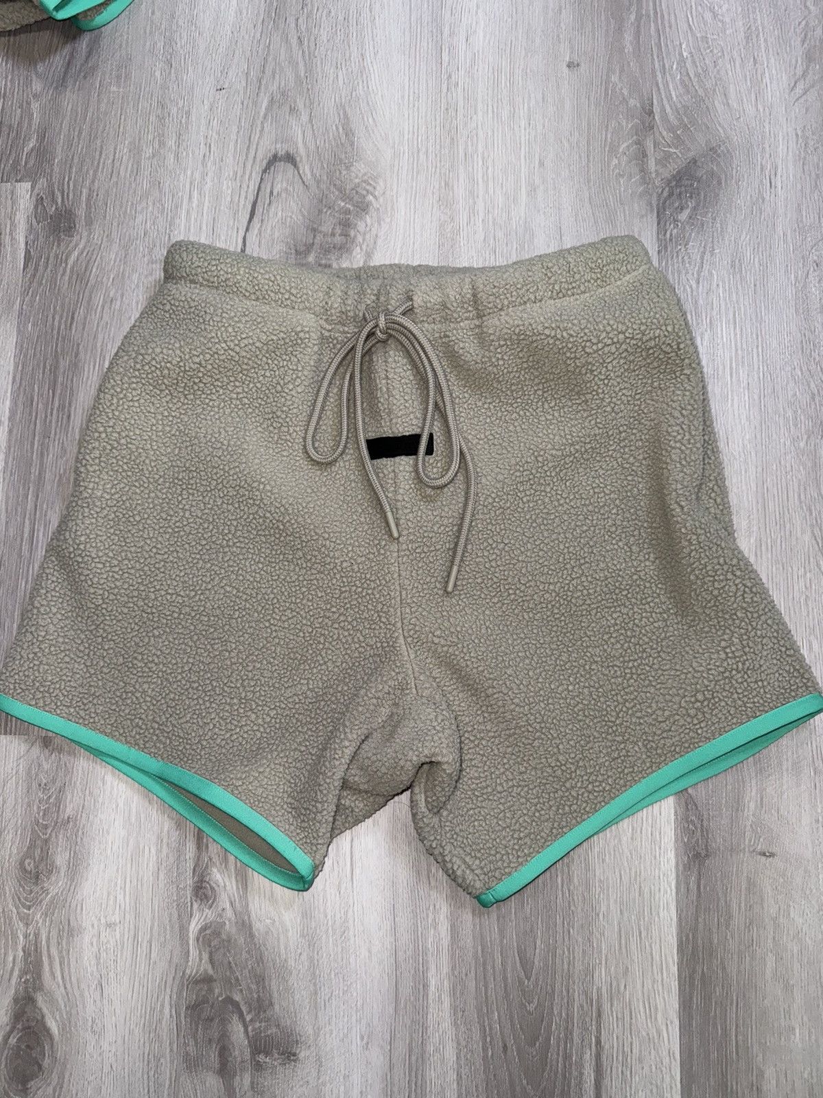 Essentials Essentials Polar Fleece Shorts Size US 34 / EU 50 - 1 Thumbnail