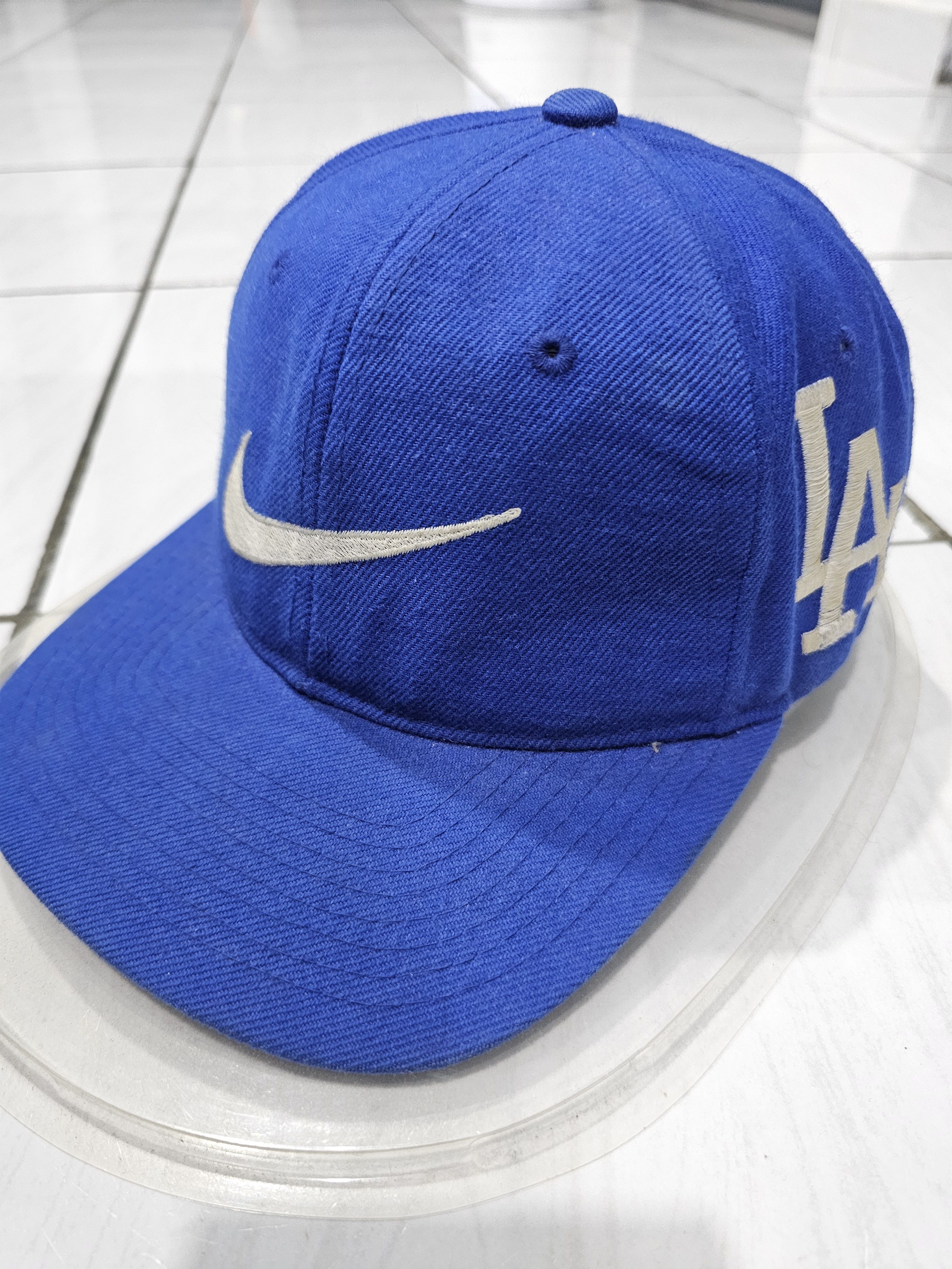 Nike Vintage 90s Nike x Los Angeles Dodgers Size ONE SIZE - 1 Thumbnail