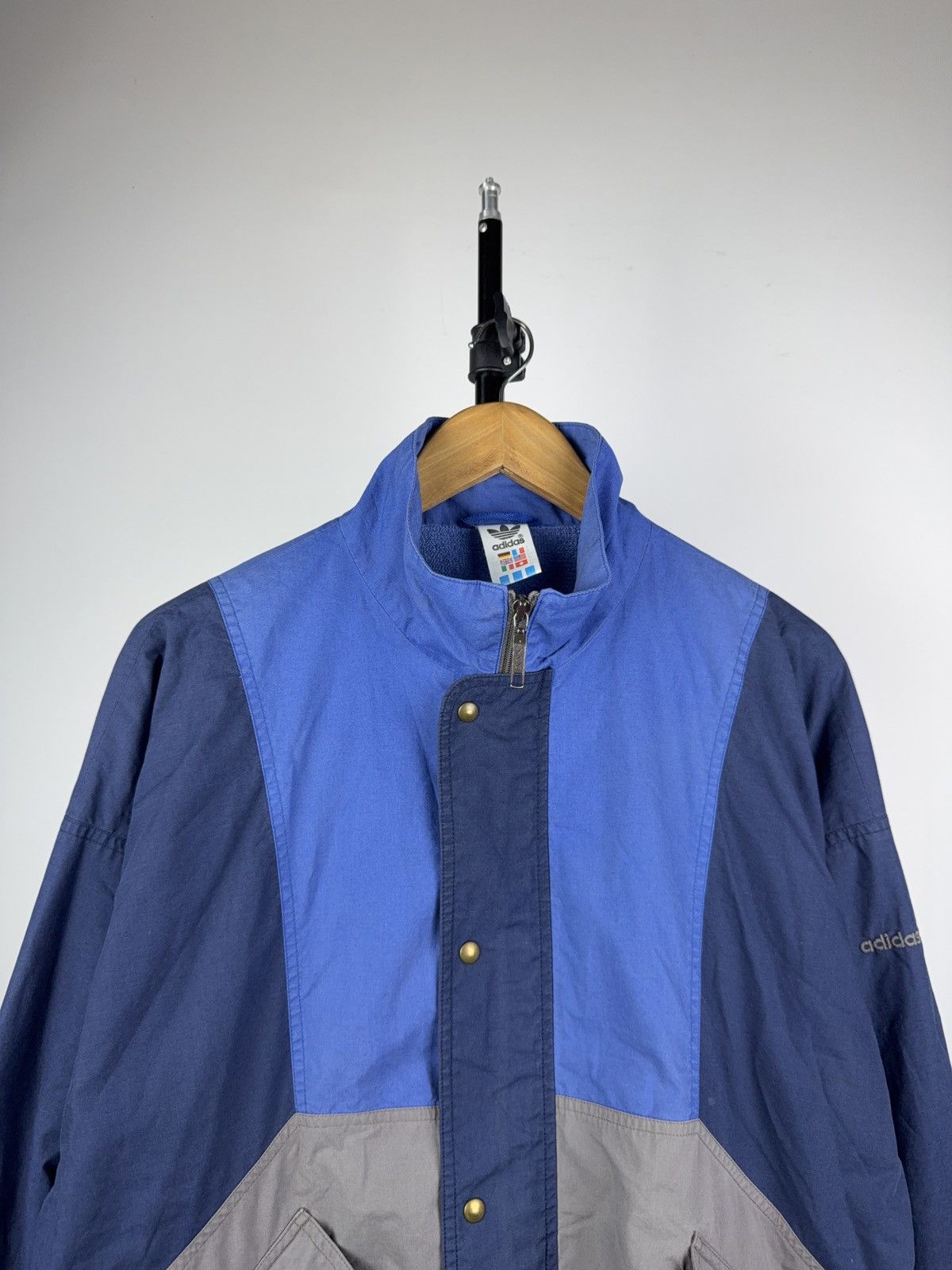 Adidas Vintage Y2K Retro Style Adidas Light jacket Size US M / EU 48-50 / 2 - 2 Thumbnail