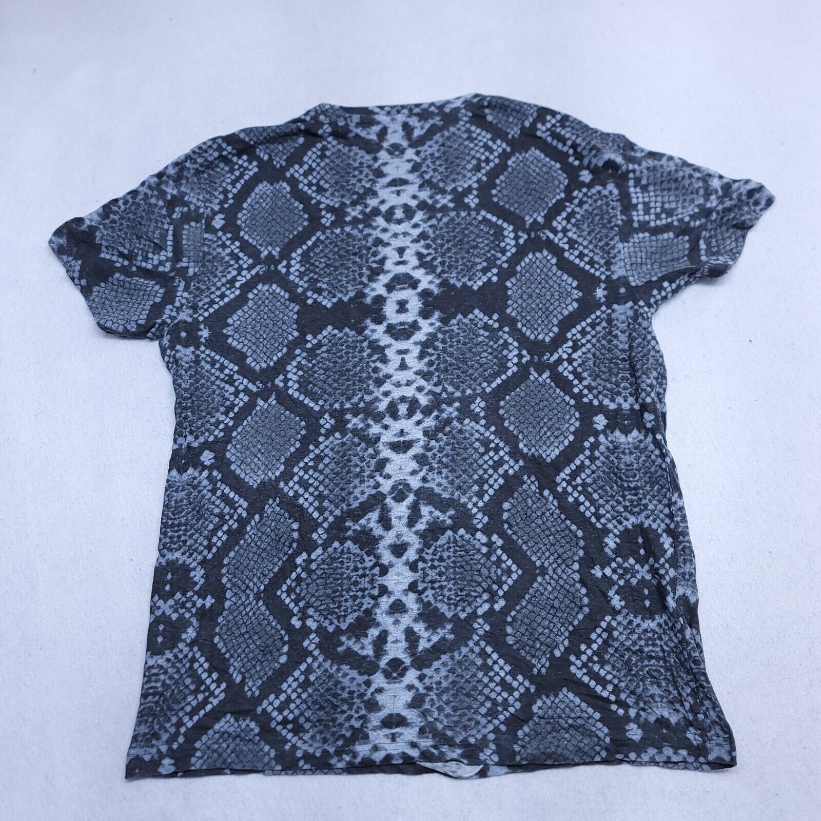 Other Black Casual Graphic Pullover Shirt Mens Size L Black Gray Size US L / EU 52-54 / 3 - 10 Thumbnail