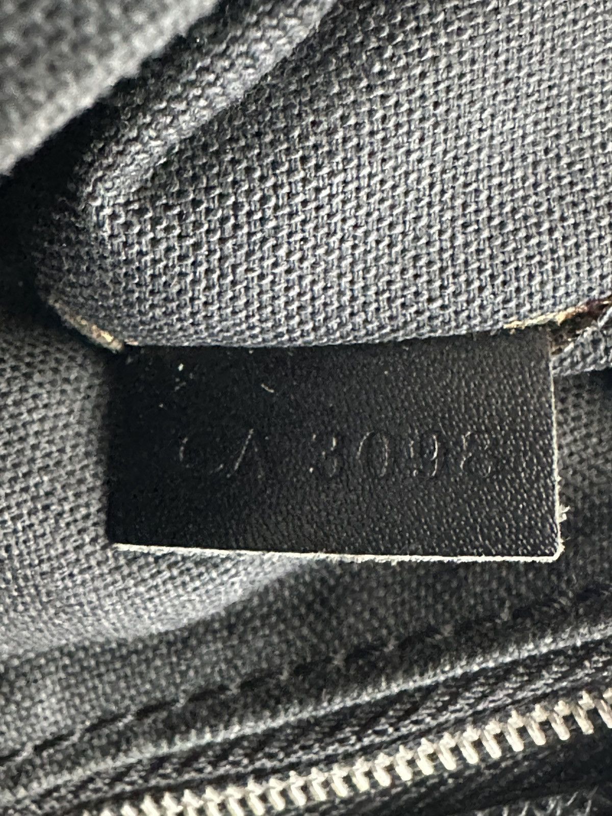 Louis Vuitton LOUIS VUITTON Taiga Pochette Belaia Ardoise Size ONE SIZE - 7 Thumbnail