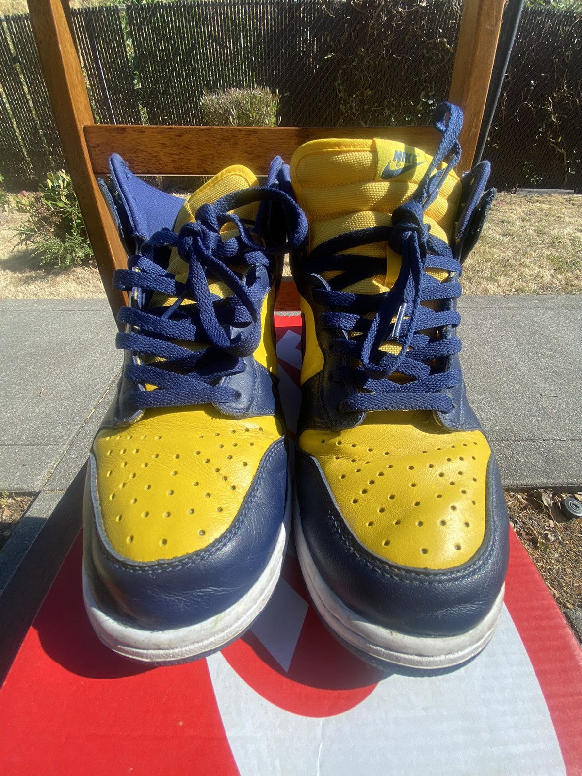USED) (FREE SHIPPING) Nike Dunk High SP Michigan 2020