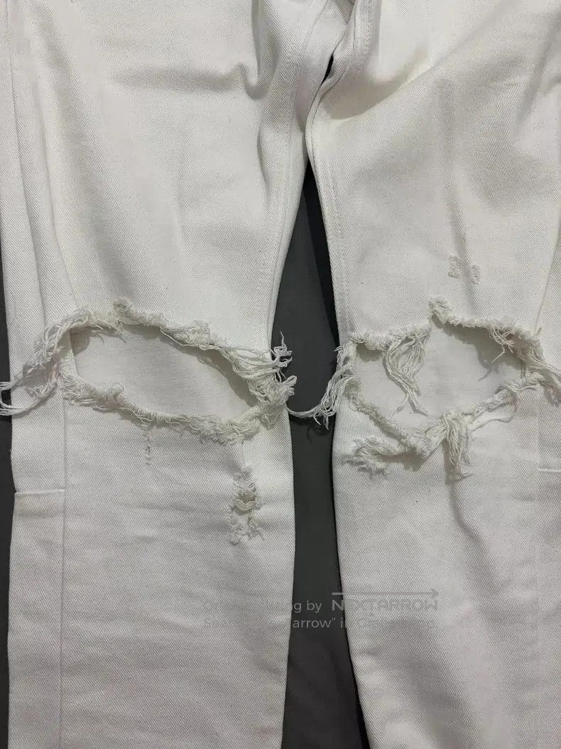 Fear of God Fear of God 4th Distressed White Denim. Size US 33 - 7 Thumbnail