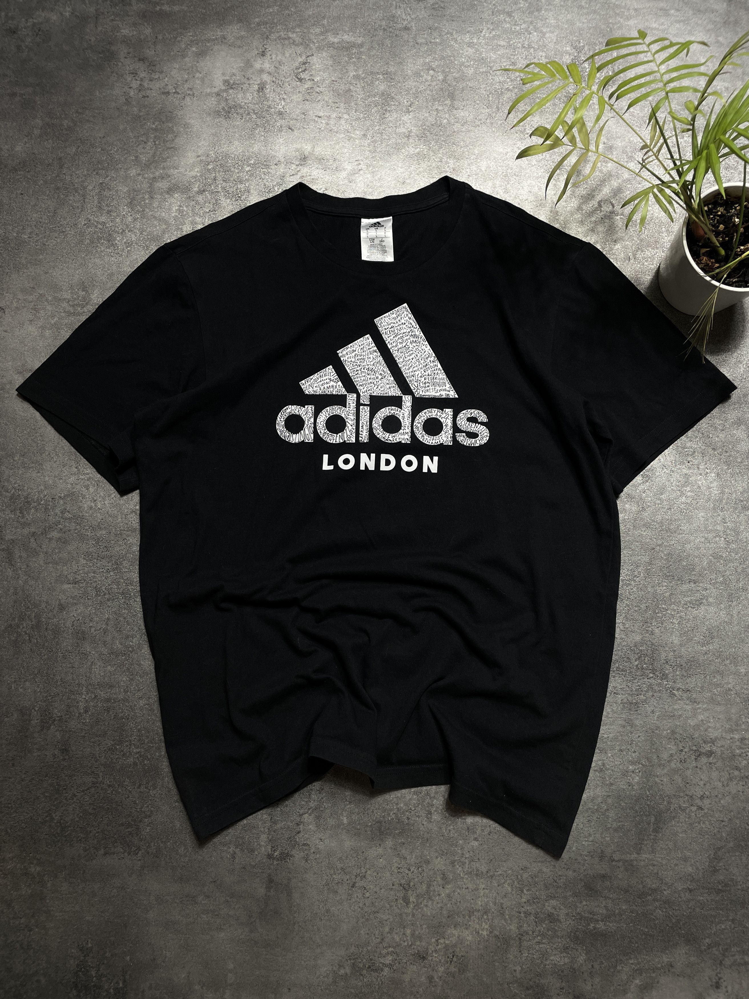 Adidas × Vintage Adidas London T-Shirt Big Logo Spellout Hype Streetwear Size US L / EU 52-54 / 3 - 1 Thumbnail