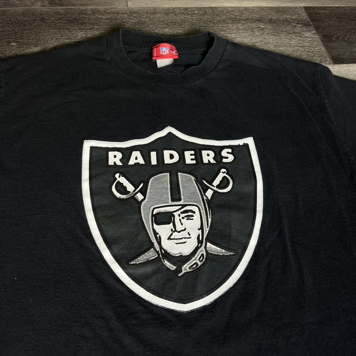 NFL Vintage 2000s NFL Oakland Raiders Raider Klan Logo Tee Shirt Size US L / EU 52-54 / 3 - 1 Thumbnail