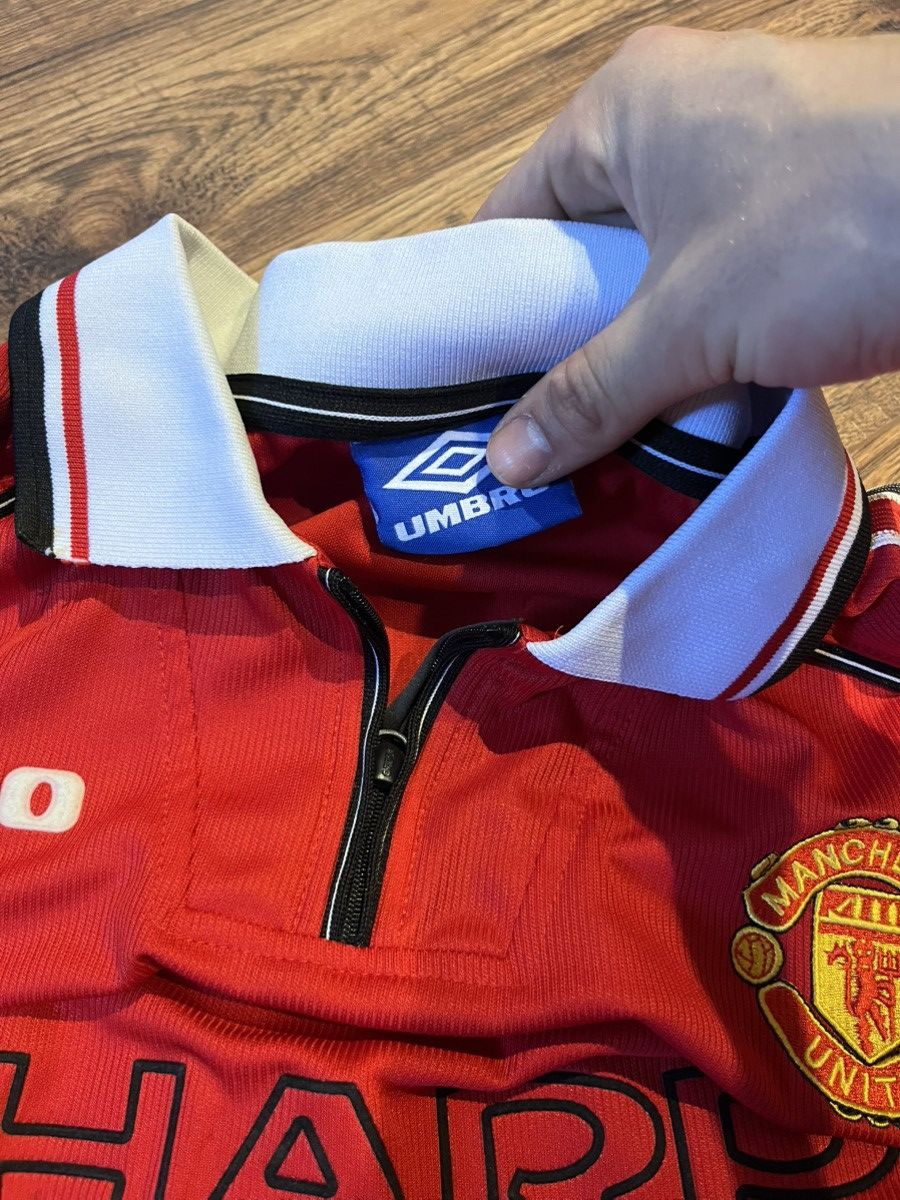 Umbro × Vintage Vintage Umbro David Beckham 1996 Manchester United Kit Size US L / EU 52-54 / 3 - 5 Thumbnail