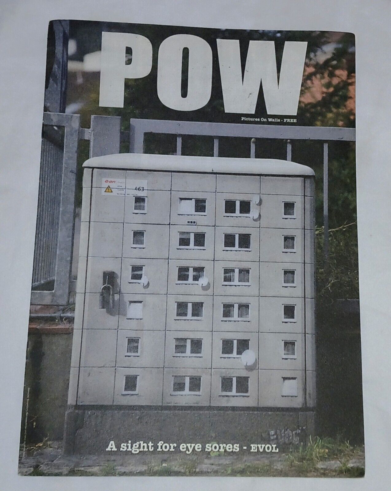 Other Banksy POW (Pictures On Walls) Magazine Ltd Ed 2011 Size ONE SIZE - 1 Thumbnail