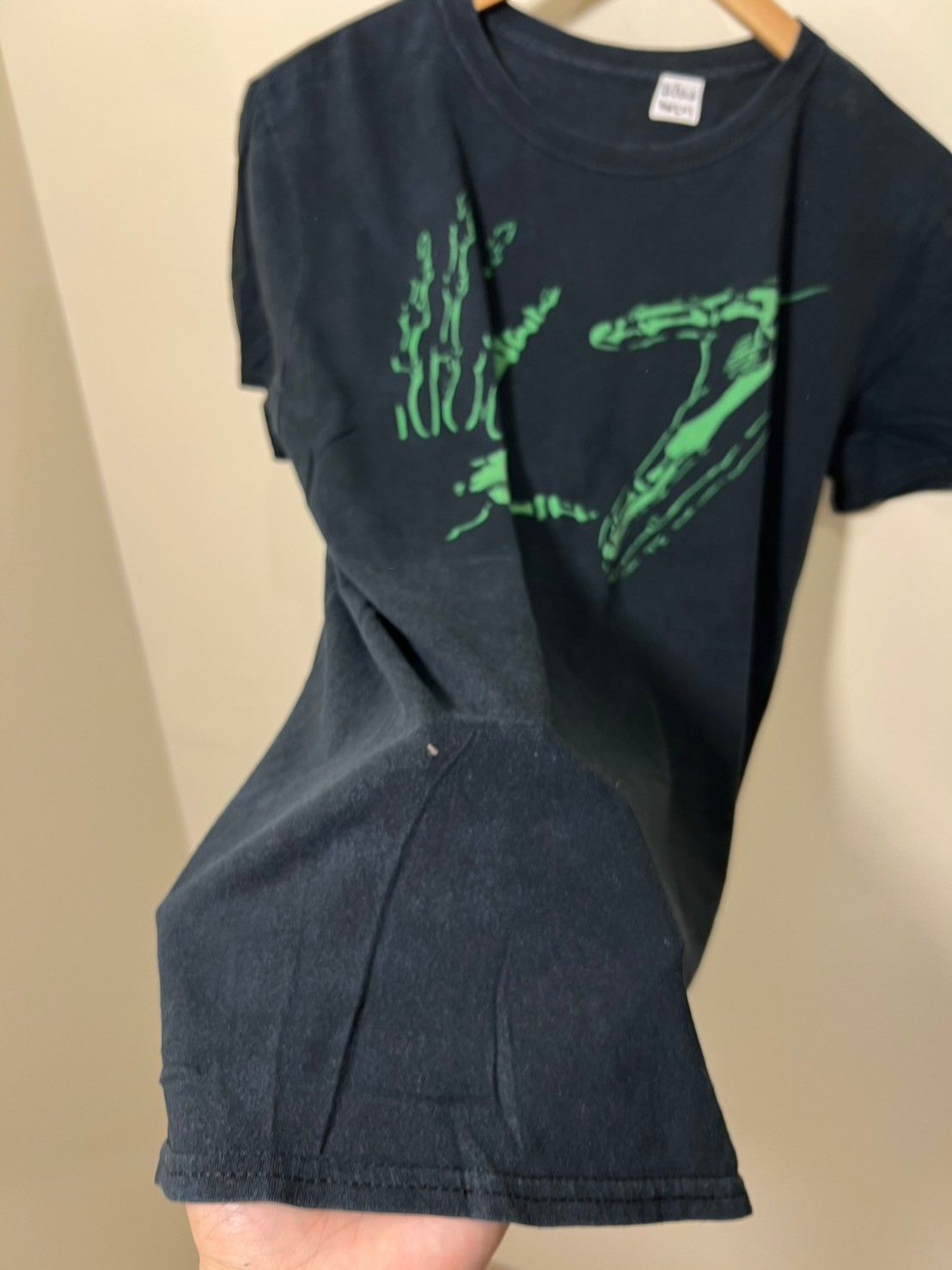 Band Tees L7 Skeleton Hand shirt Size US M / EU 48-50 / 2 - 4 Thumbnail