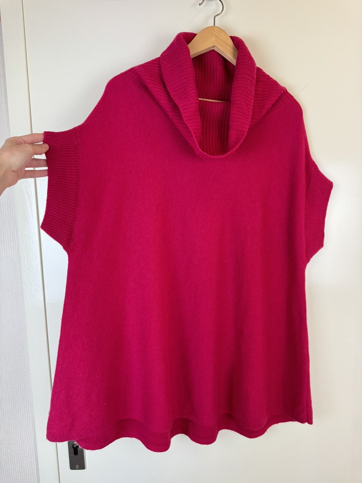 Vince VINCE cashmerein poncho cape style sweater cowl neck jumper Size M / US 6-8 / IT 42-44 - 4 Thumbnail