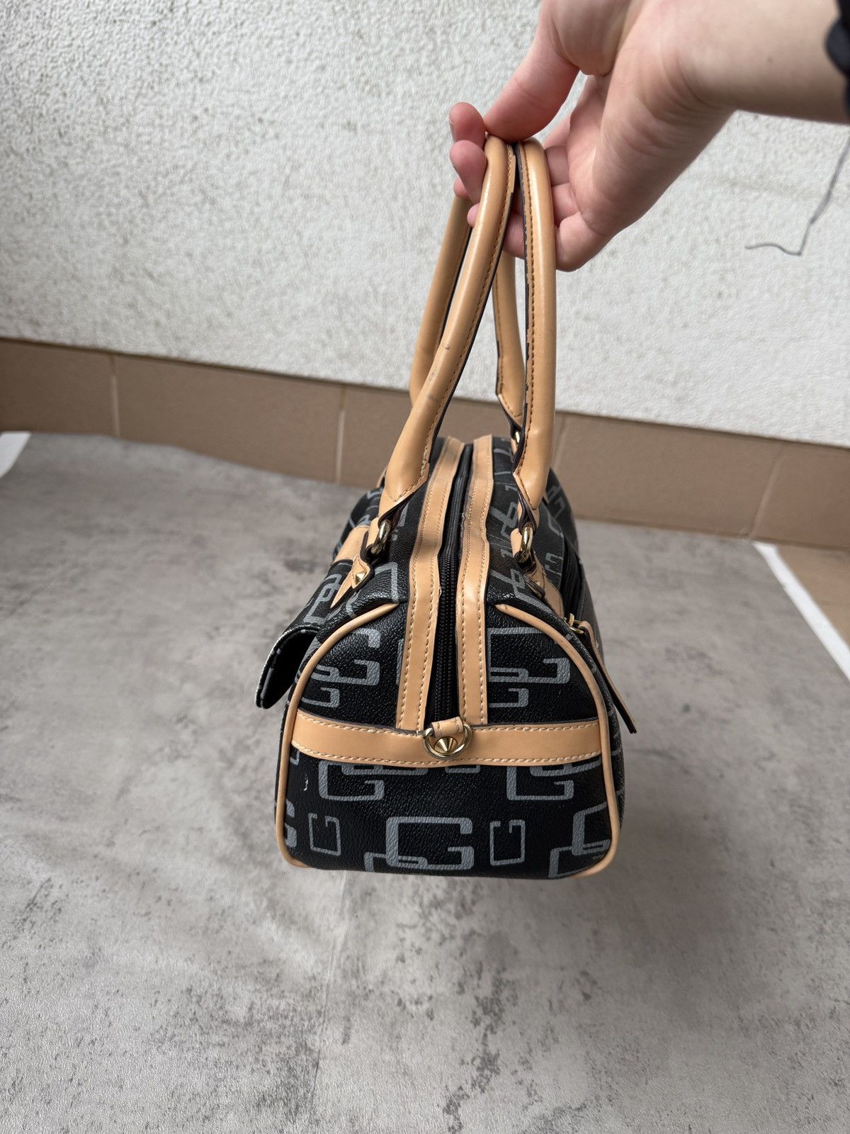 Guess VINTAGE SHOULDER BAG GUESS MONOGRAM 2000’s Size ONE SIZE - 4 Thumbnail