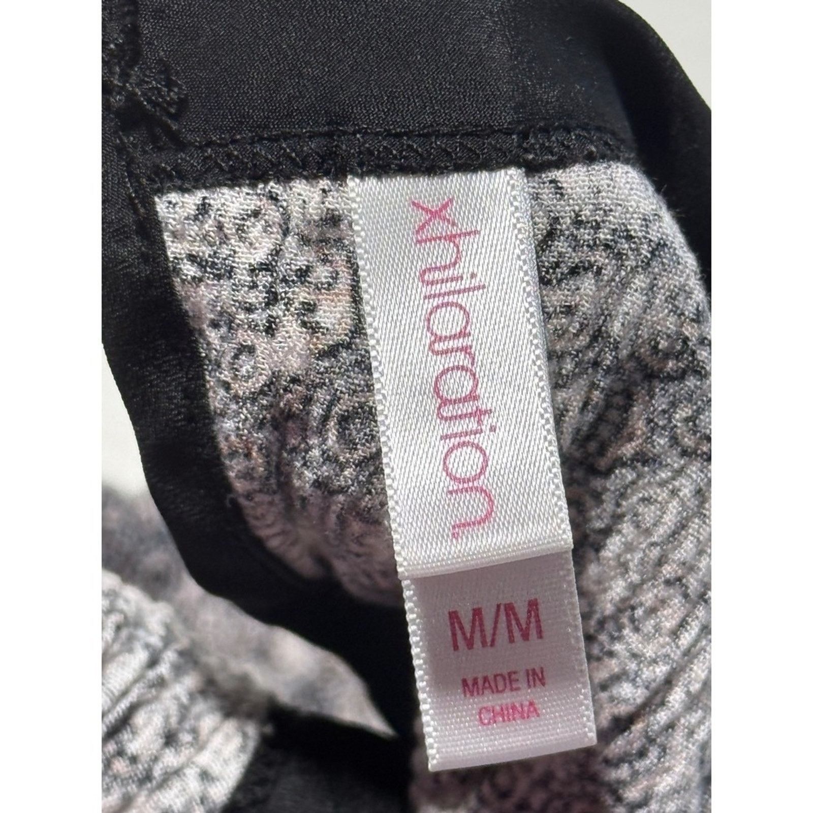 & Other Stories Xhilaration Black White Abstract Print‎ Tie Waist Romper M Size 28" / US 6 / IT 42 - 5 Thumbnail