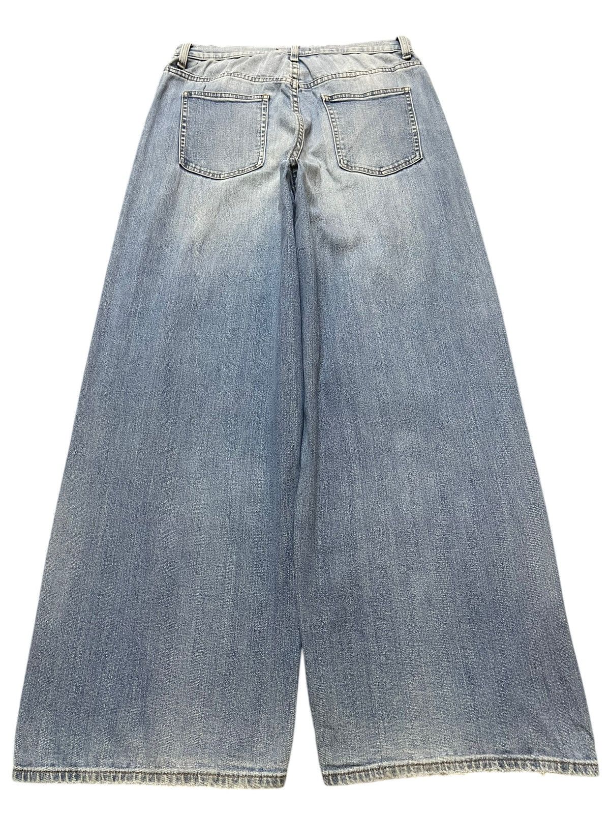 Uniqlo Vintage Japanese Uniqlo Blue Faded Wash Style Baggy Jeans Size US 28 / EU 44 - 2 Thumbnail