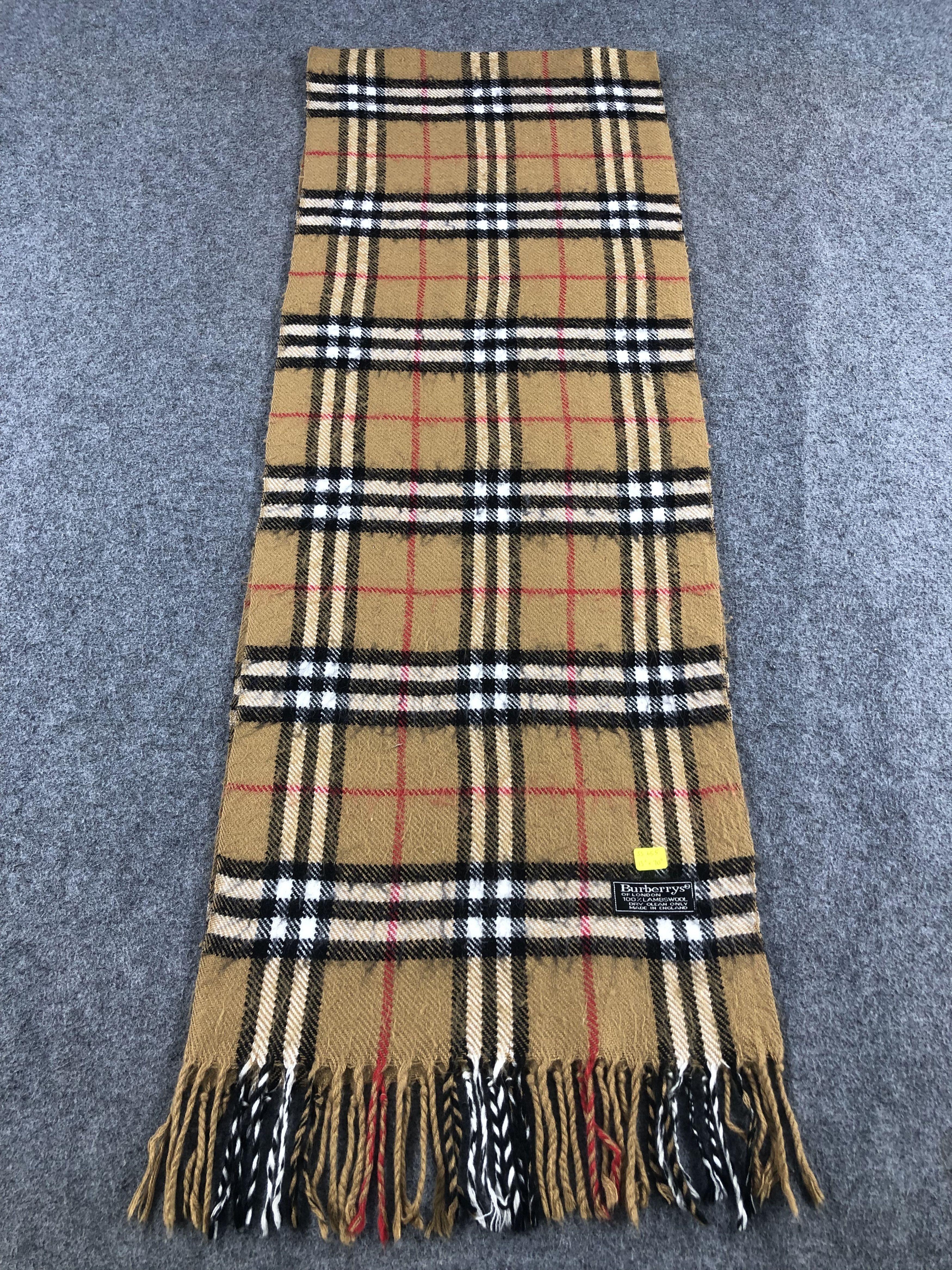 Burberry Burberry Nova Check Scarf / Muffler / Neckwear Size ONE SIZE - 2 Thumbnail
