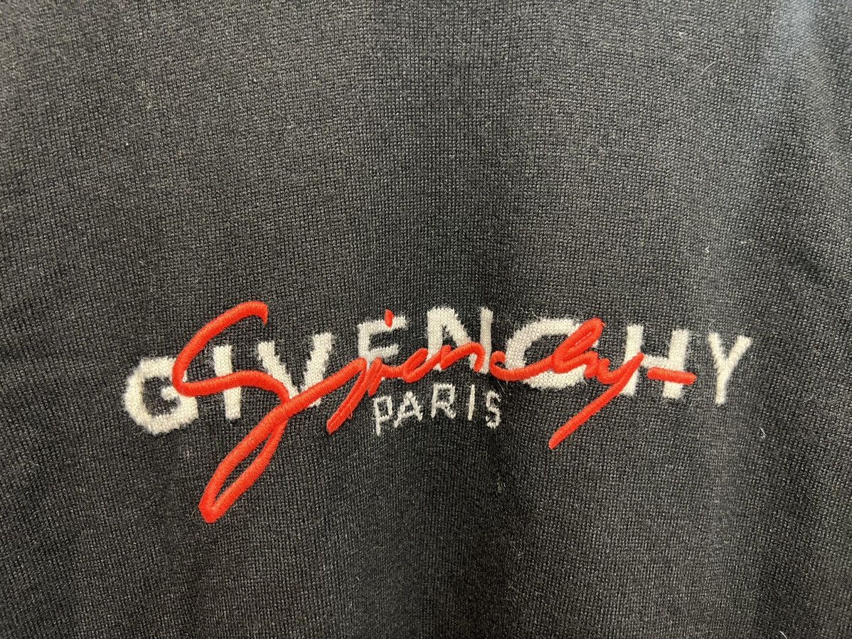 Givenchy Givenchy embroided logo wool knit Size US M / EU 48-50 / 2 - 2 Thumbnail