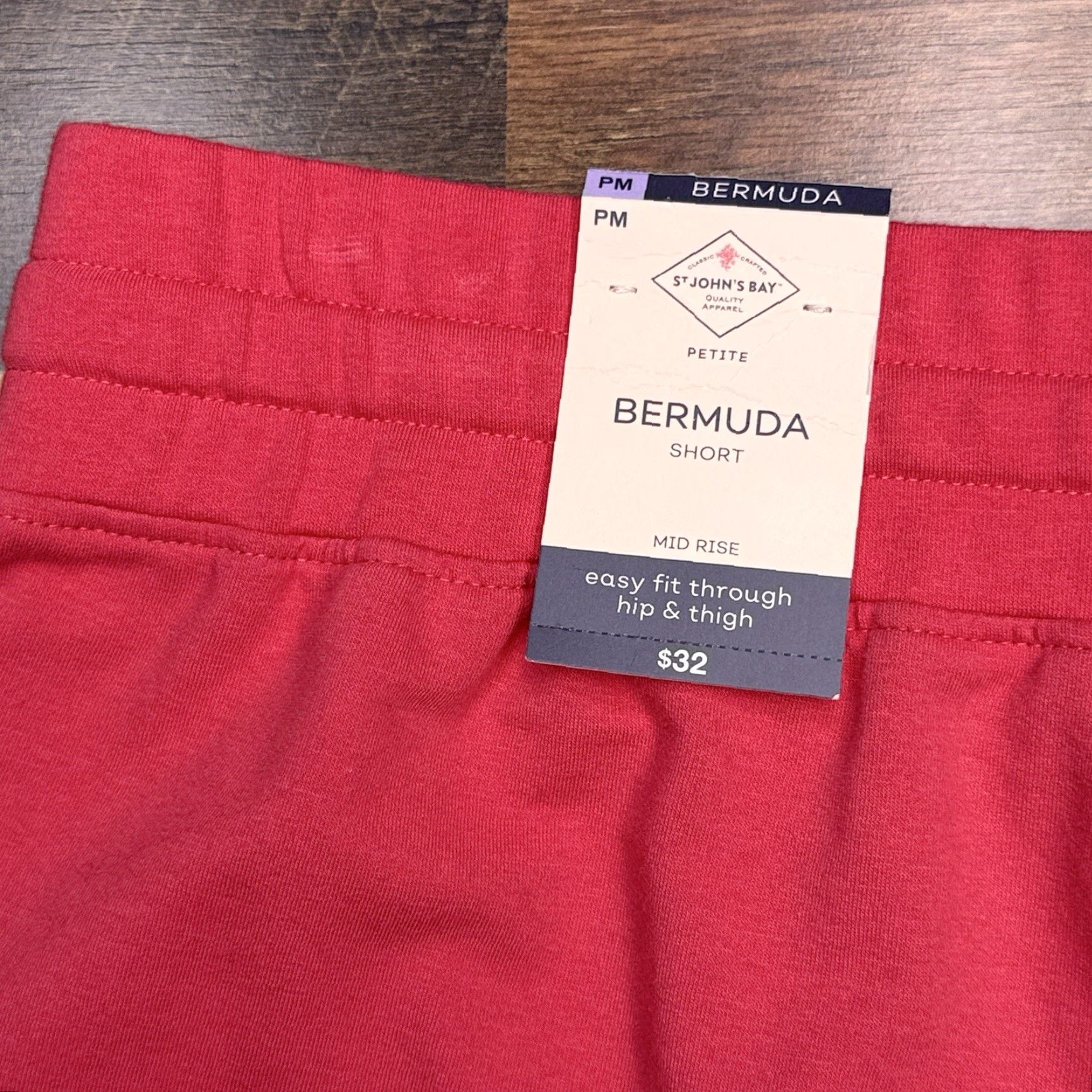 Vintage St. John's Bay Bermuda Shorts Womens Medium Petite Red Mid Rise Stretch New Size 32" / US 10 / IT 46 - 4 Thumbnail