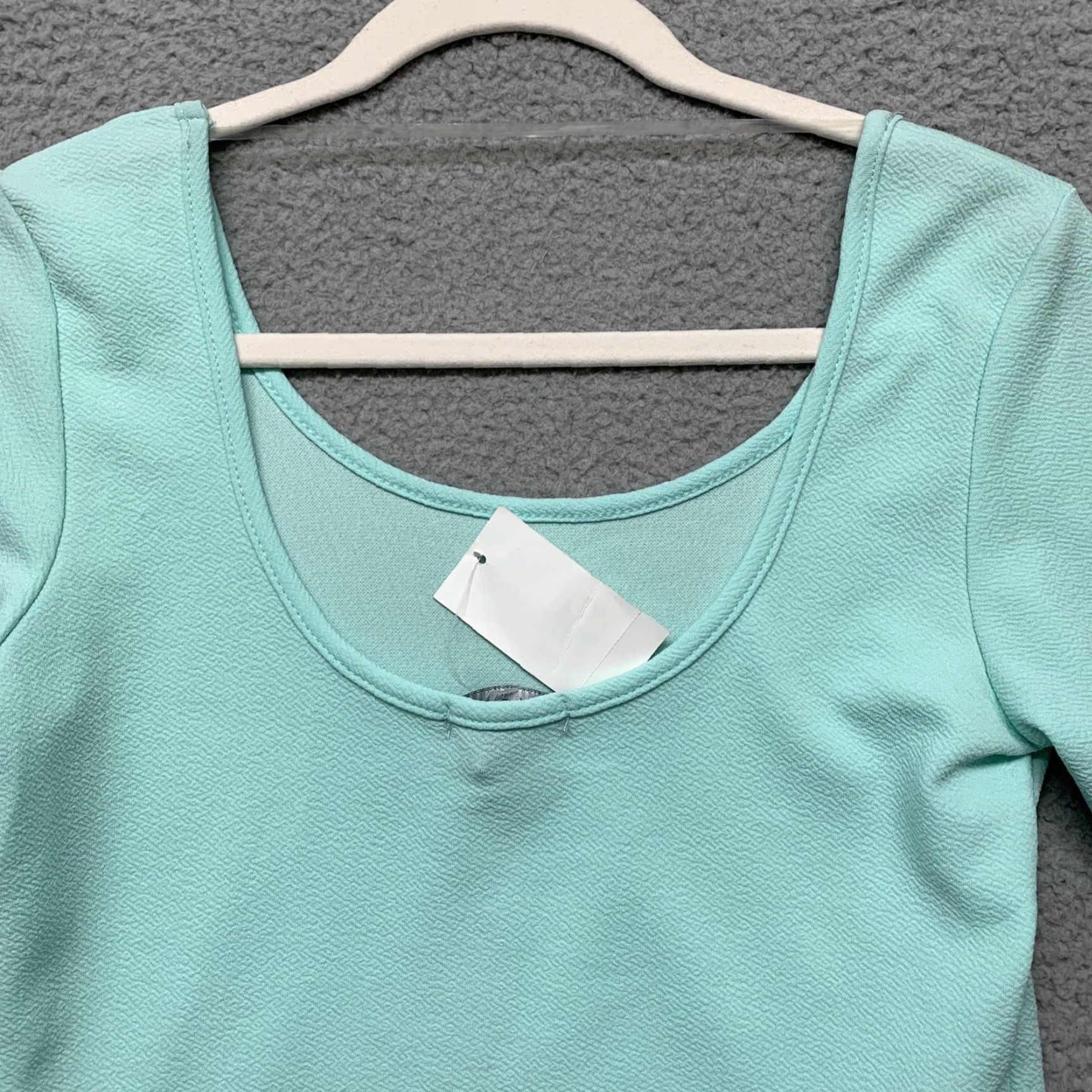Vintage About A Girl Cropped Pullover Shirt Women L Mint Green USA Vintage? No. Size L / US 10 / IT 46 - 4 Thumbnail