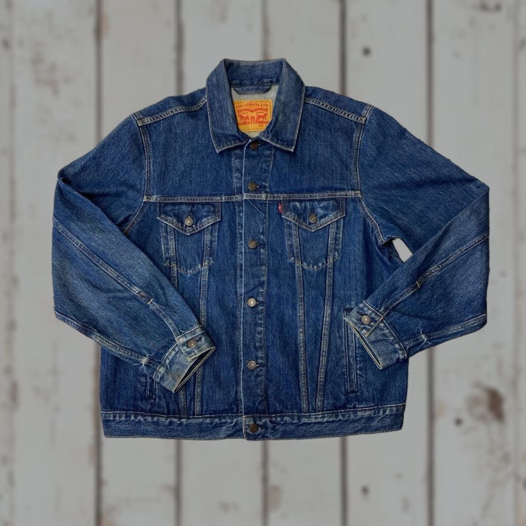 Levi's Levi's Trucker Denim Jacket Stock Medium Blue Men M Jeans Jacket Collared Lined Size US M / EU 48-50 / 2 - 1 Thumbnail