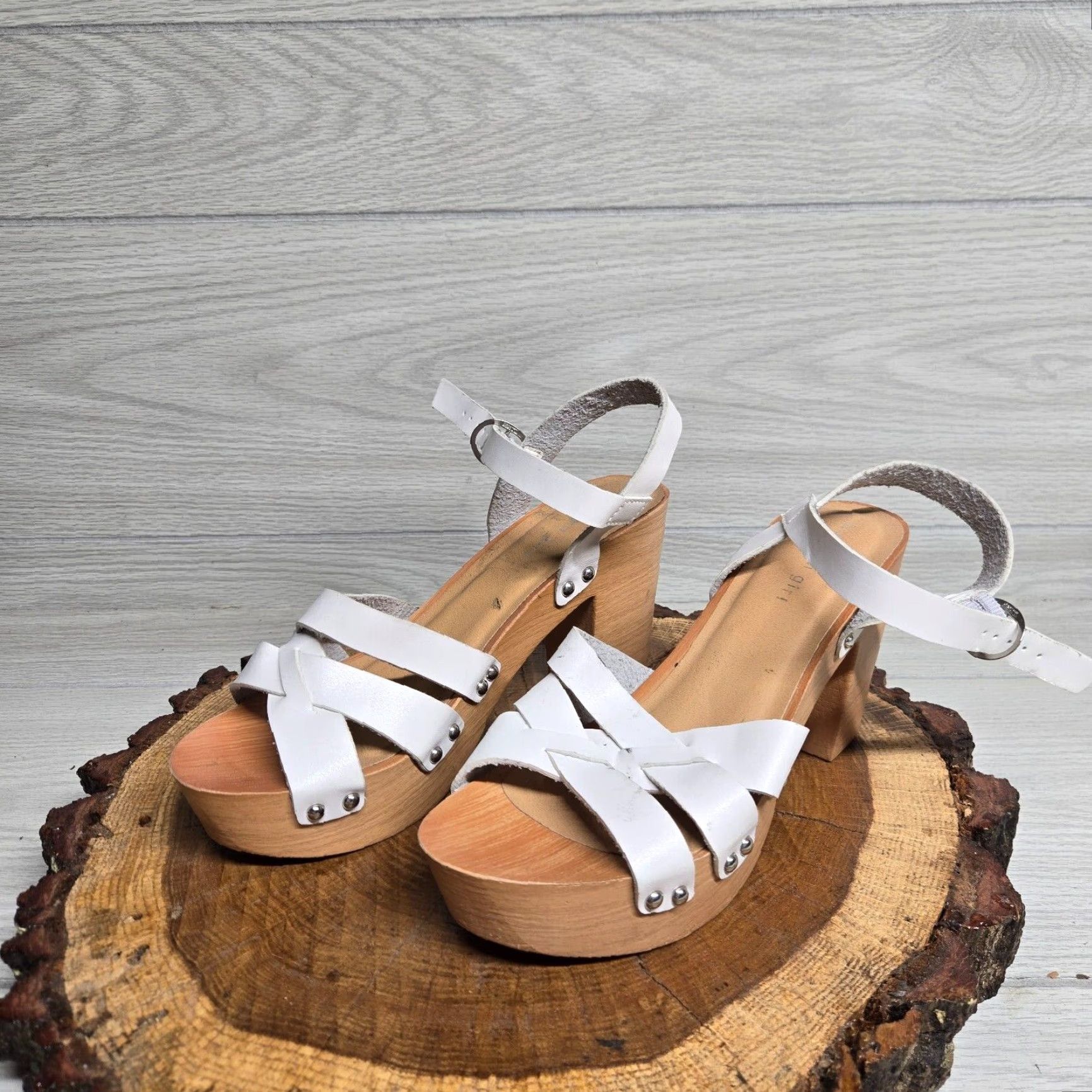 Vintage Madden Girl White Beige Dress Sandals Shoes Adult Women's 10 Medium Size L / US 10 / IT 46 - 2 Thumbnail
