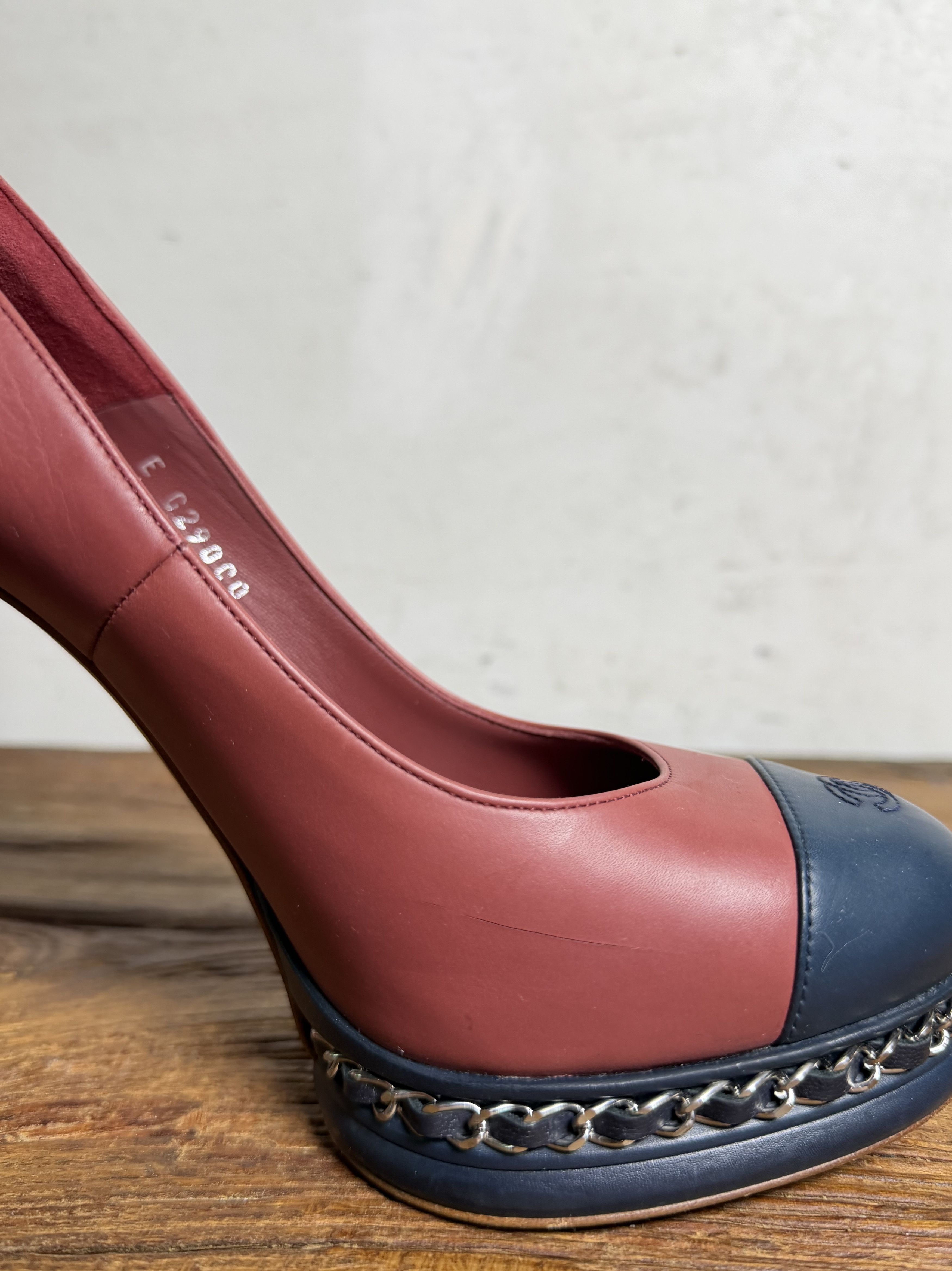 Chanel Chanel Platform Pumps with Chain Detail in Burgundy 100mm Size US 8.5 / IT 38.5 - 16 Thumbnail