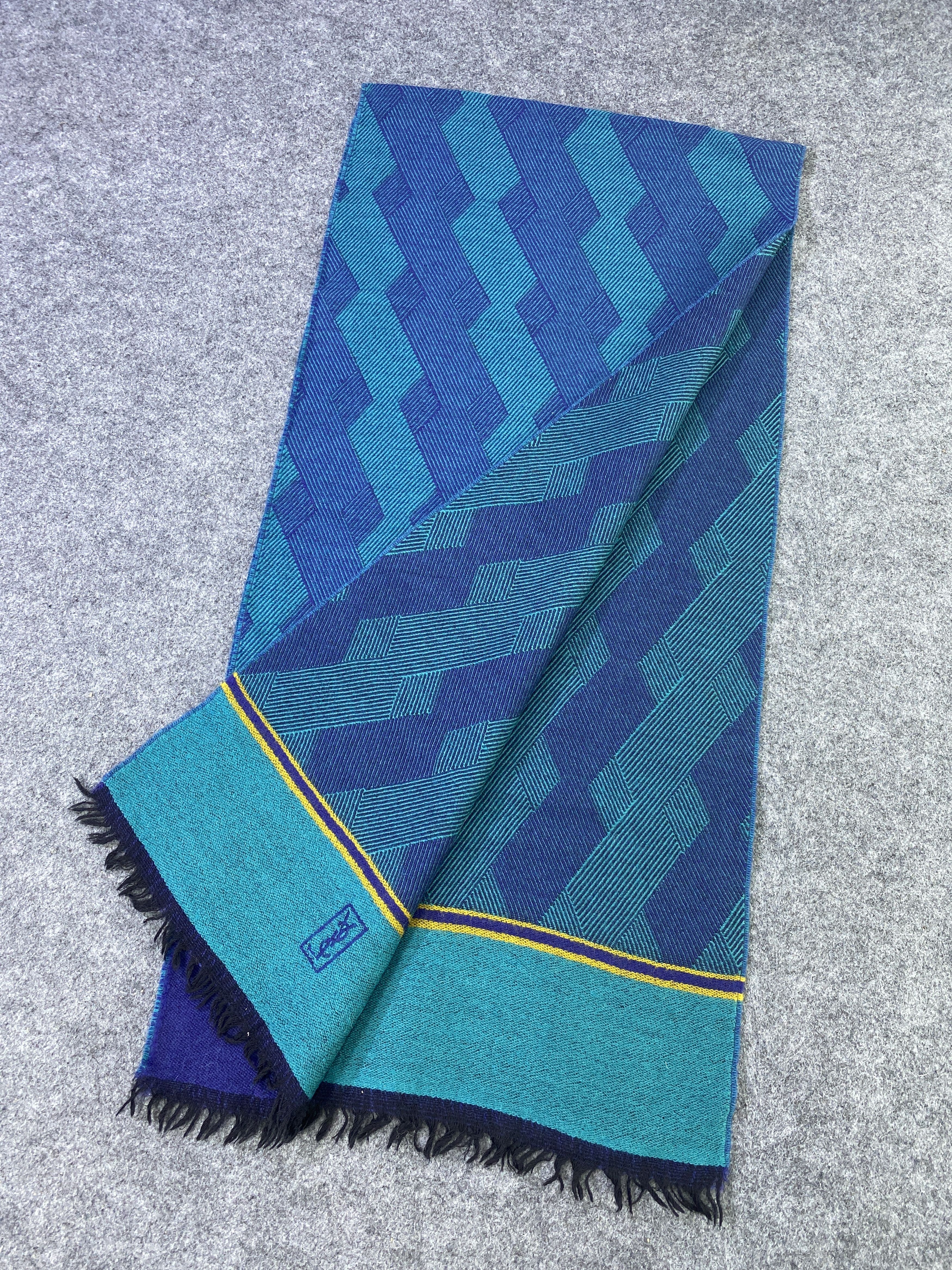 Yves Saint Laurent Yves Saint Laurent Scarf/Muffler/neckwear -T727 Size ONE SIZE - 3 Thumbnail