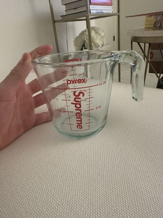 Supreme pyrex hot sale