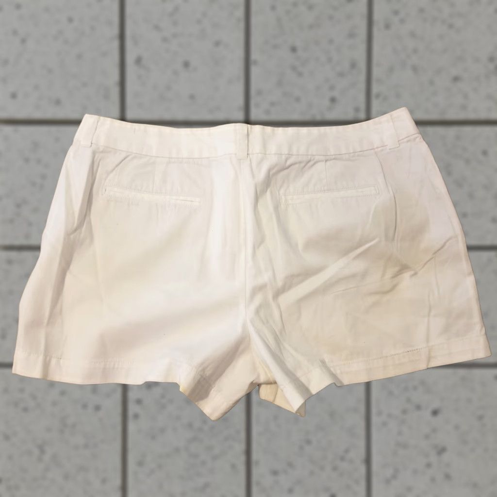 Ann Taylor Womens Ann Taylor Khaki Shorts 16 Cotton Chino Beige Regular Pocket Slash Front Chino Casual Spring Summer Womens 16 Cotton Chino Shorts Size 38" / US 16 / IT 52 - 1 Thumbnail