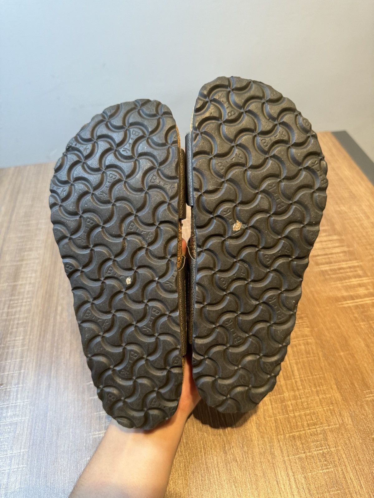 Birkenstock Birkenstock Arizona Sandals 36 Womens 5/ 5.5 Leather Slip On Size US 5.5 / IT 35.5 - 6 Thumbnail