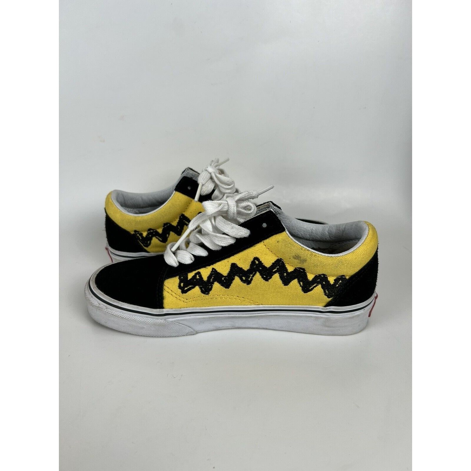 Vans Vans X Peanuts Charlie Brown Skate Shoes Women Size 5.5 - Me Size US 5.5 / IT 35.5 - 5 Thumbnail