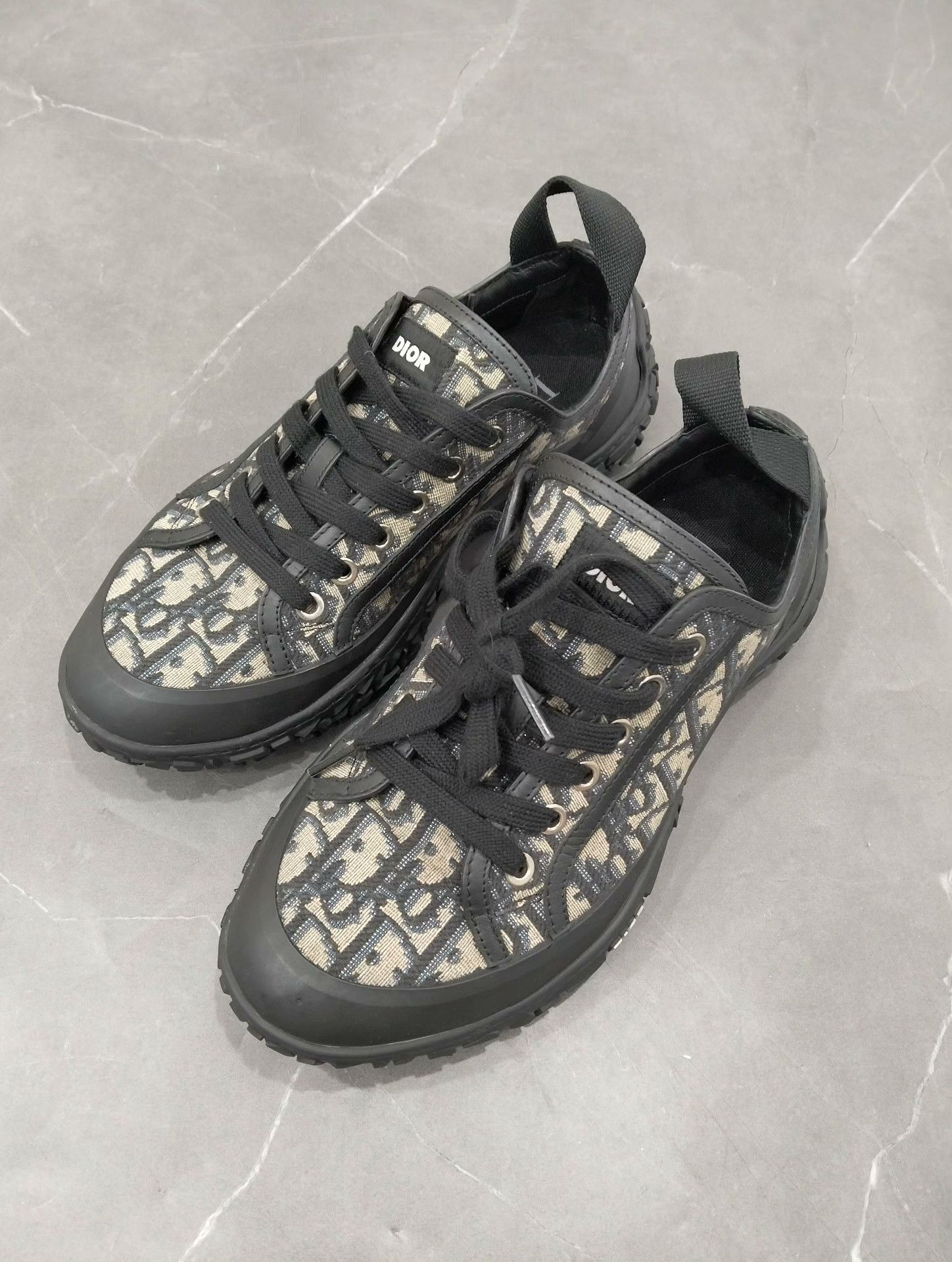 Dior Dior Lowtop Sneakers 39 Women Size US 8.5 / IT 38.5 - 1 Thumbnail