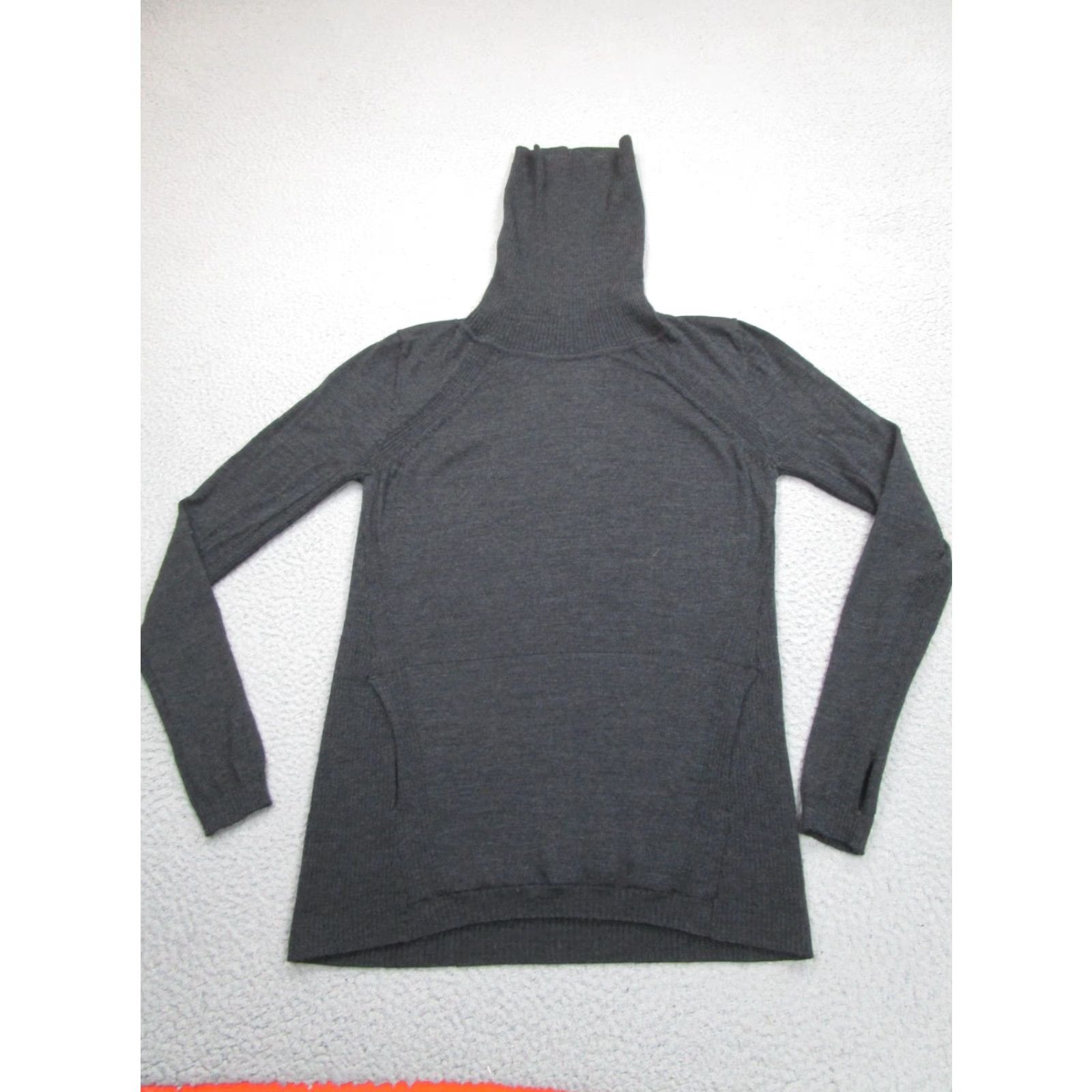 Lululemon Lululemon Sweater Womens 10 Gray Merino Wool Turtleneck Thumbholes Tunic Knit Pullover Fashion Clothing Size L / US 10 / IT 46 - 2 Thumbnail