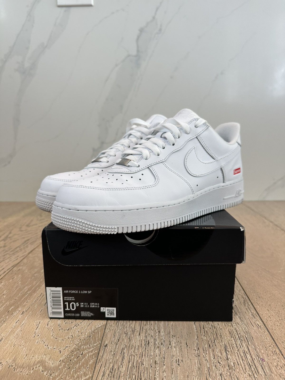 Nike × Supreme Nike Air Force 1 Low Supreme White Size US 10.5 / EU 43-44 - 1 Thumbnail