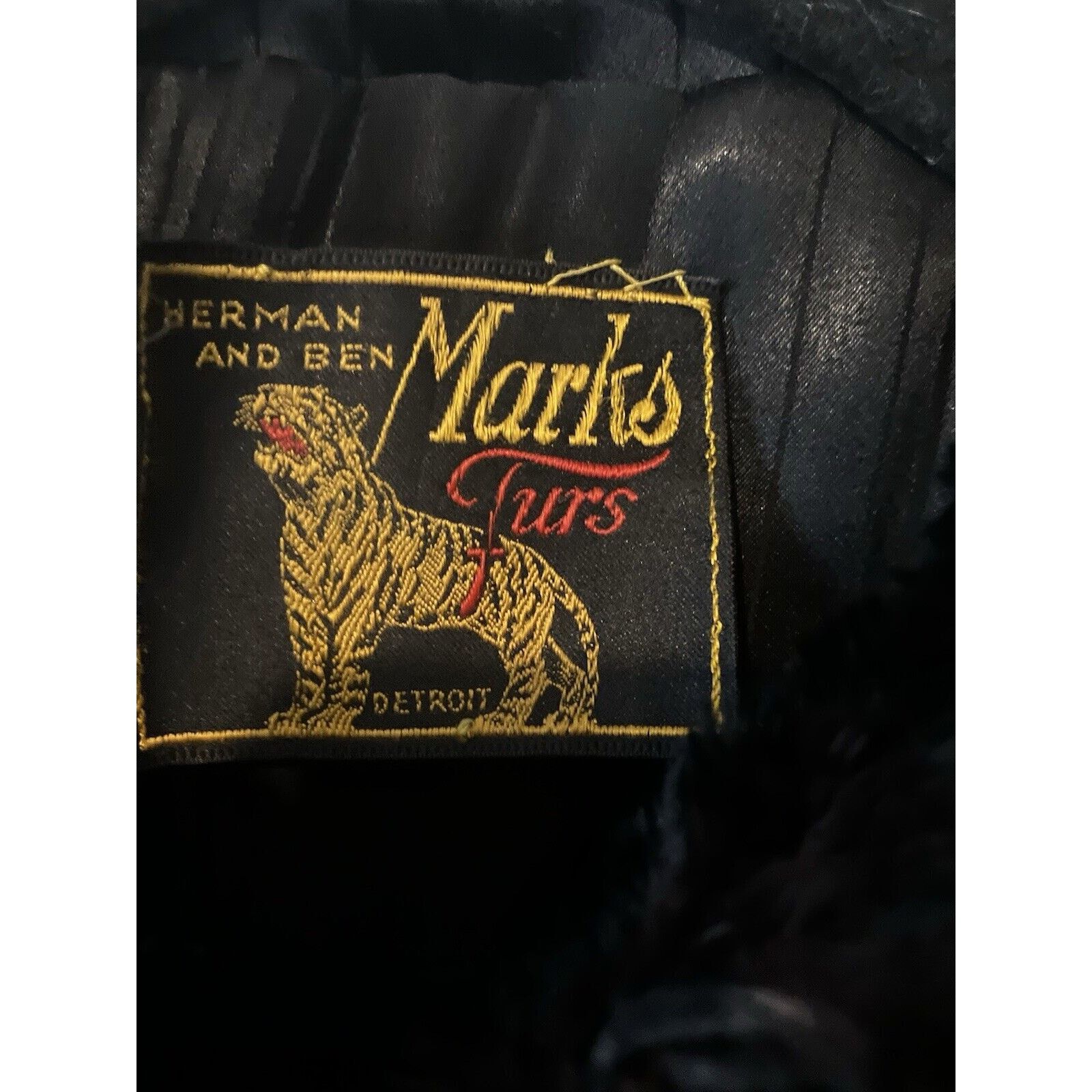 Other VINTAGE Marks Furs Herman and Ben womens fur coat very heavy Size M / US 6-8 / IT 42-44 - 3 Thumbnail