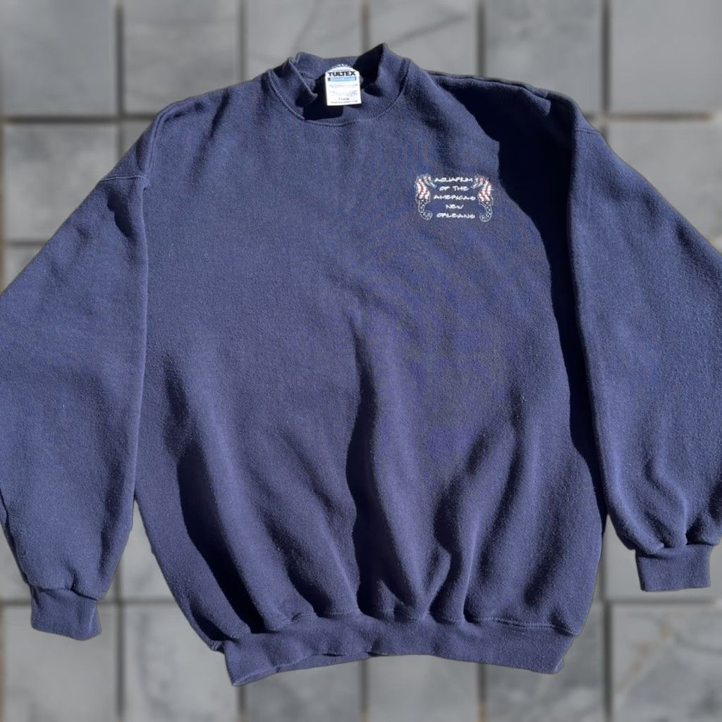 Tultex VINTAGE Tultex Sweatshirt Blue Aquarium New Orleans XL PILLING Crew Men’s Size US XL / EU 56 / 4 - 1 Thumbnail