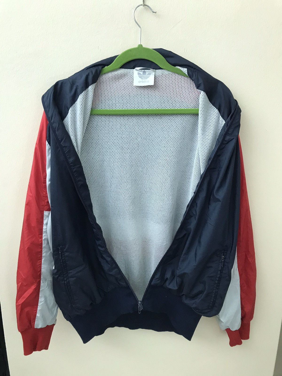 Adidas Adidas Vintage Light Jacket Size US L / EU 52-54 / 3 - 25 Thumbnail