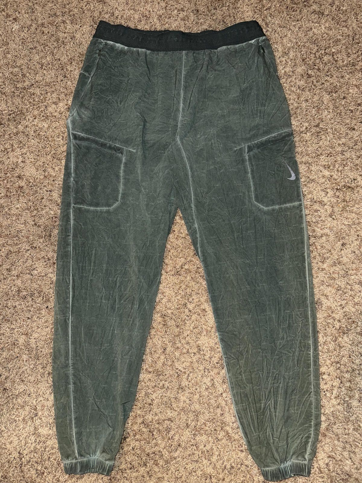 Nike Nike Dry Fit Yoga Jogger Men's Athletic Galactic Jade Pants Size US 34 / EU 50 - 1 Thumbnail