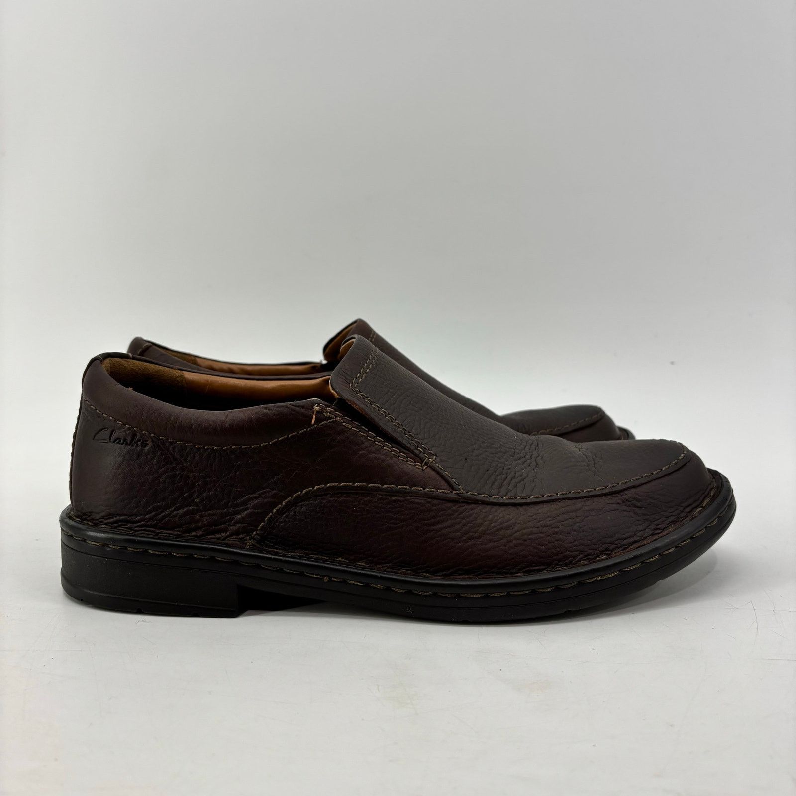 Clarks Clarks Mens Size 7 Brown Loafers Slip On Leather Ortholite Size US 7 / EU 40 - 2 Thumbnail