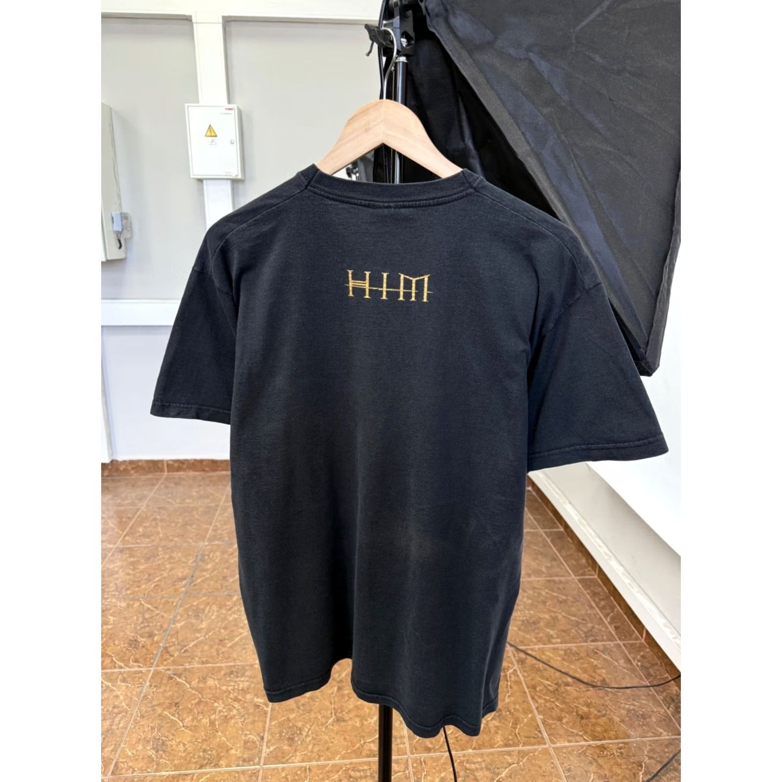 Fruit Of The Loom Vintage HIM Heartagram T-Shirt Men M Black 90s Band Metal Rare Retro Y2K Shirt Mens Size US M / EU 48-50 / 2 - 2 Thumbnail
