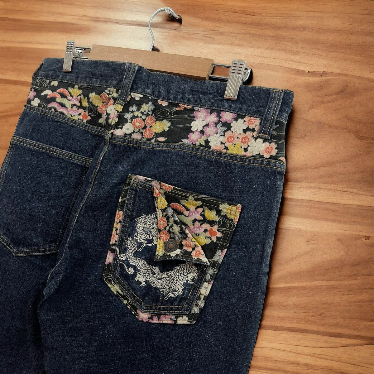 Japanese Brand × Vintage Vintage Japanese Brand Dragon Embroidery Denim Jeans Size US 33 - 3 Thumbnail