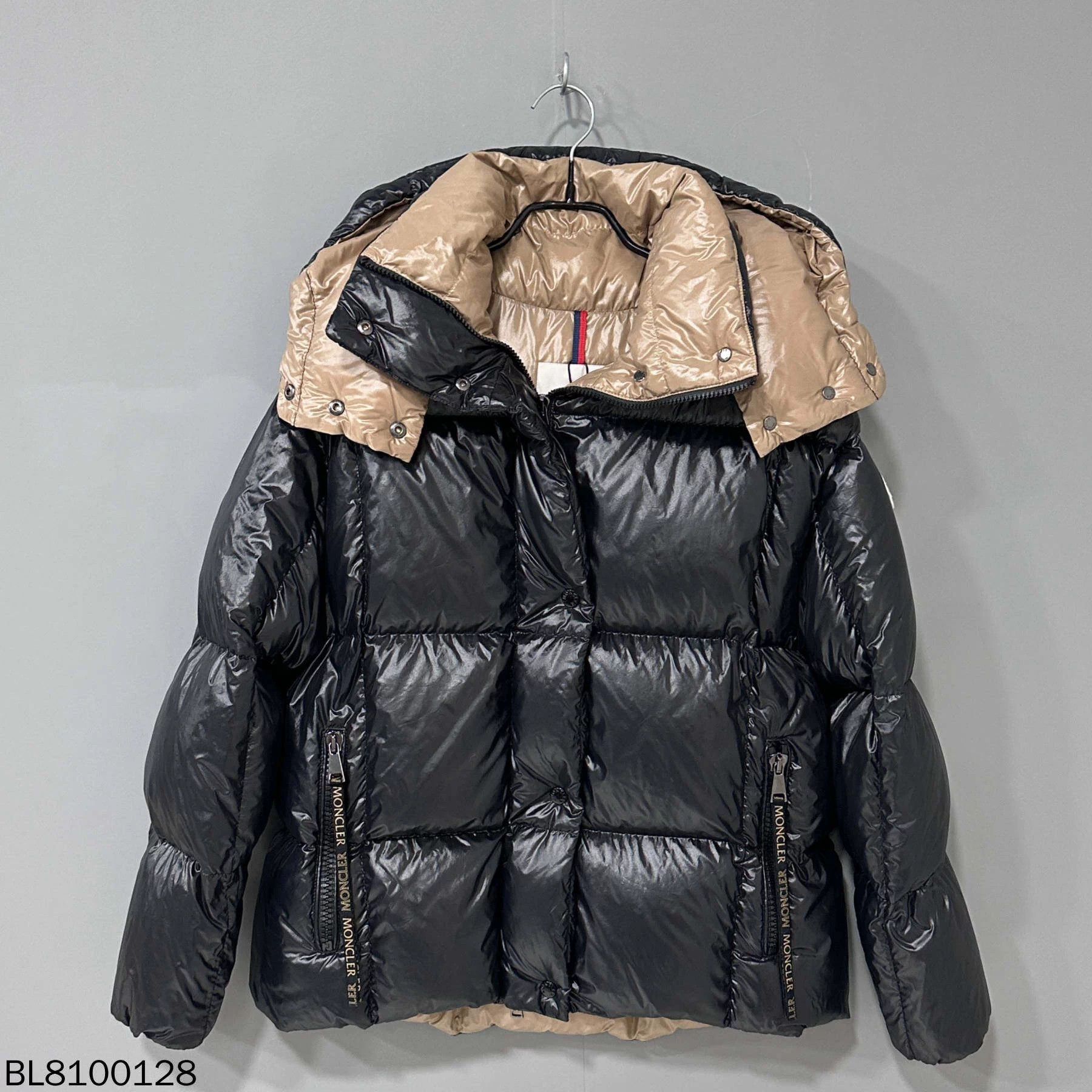 Moncler Moncler Parana black and gold down jacket size 1 Size S / US 4 / IT 40 - 1 Thumbnail