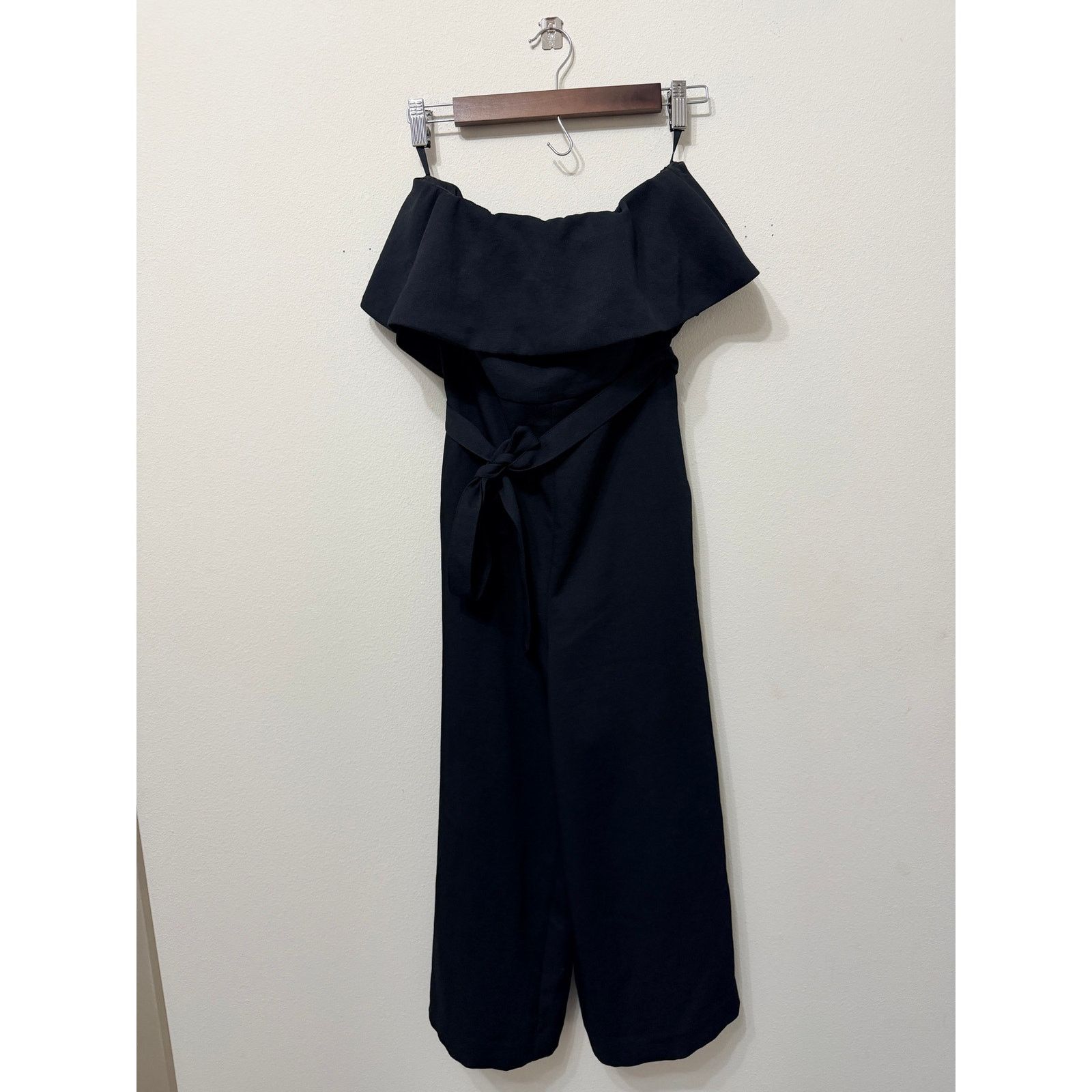 Aritzia NWOT Aritzia Babaton Flutter Strapless Jumpsuit Sz 2 Size 26" / US 2 / IT 38 - 1 Thumbnail