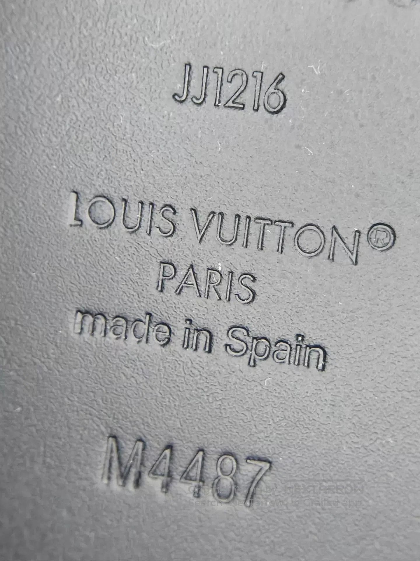 Louis Vuitton Black Textured Leather Belt with Buckle. Size ONE SIZE - 9 Thumbnail