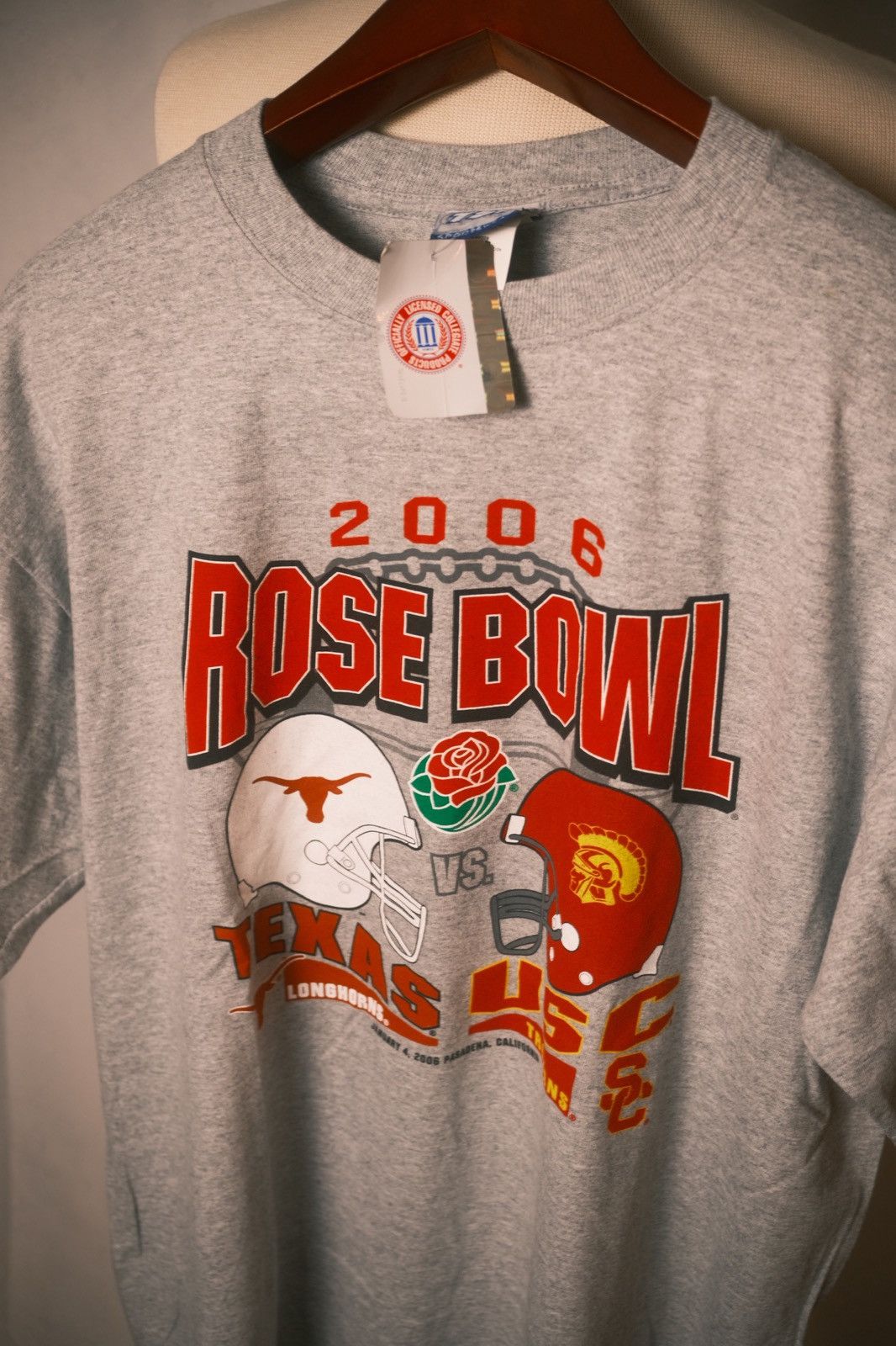 Other 2006 Rose Bowl Texas v USC NEW WITH TAGS Size US L / EU 52-54 / 3 - 5 Thumbnail