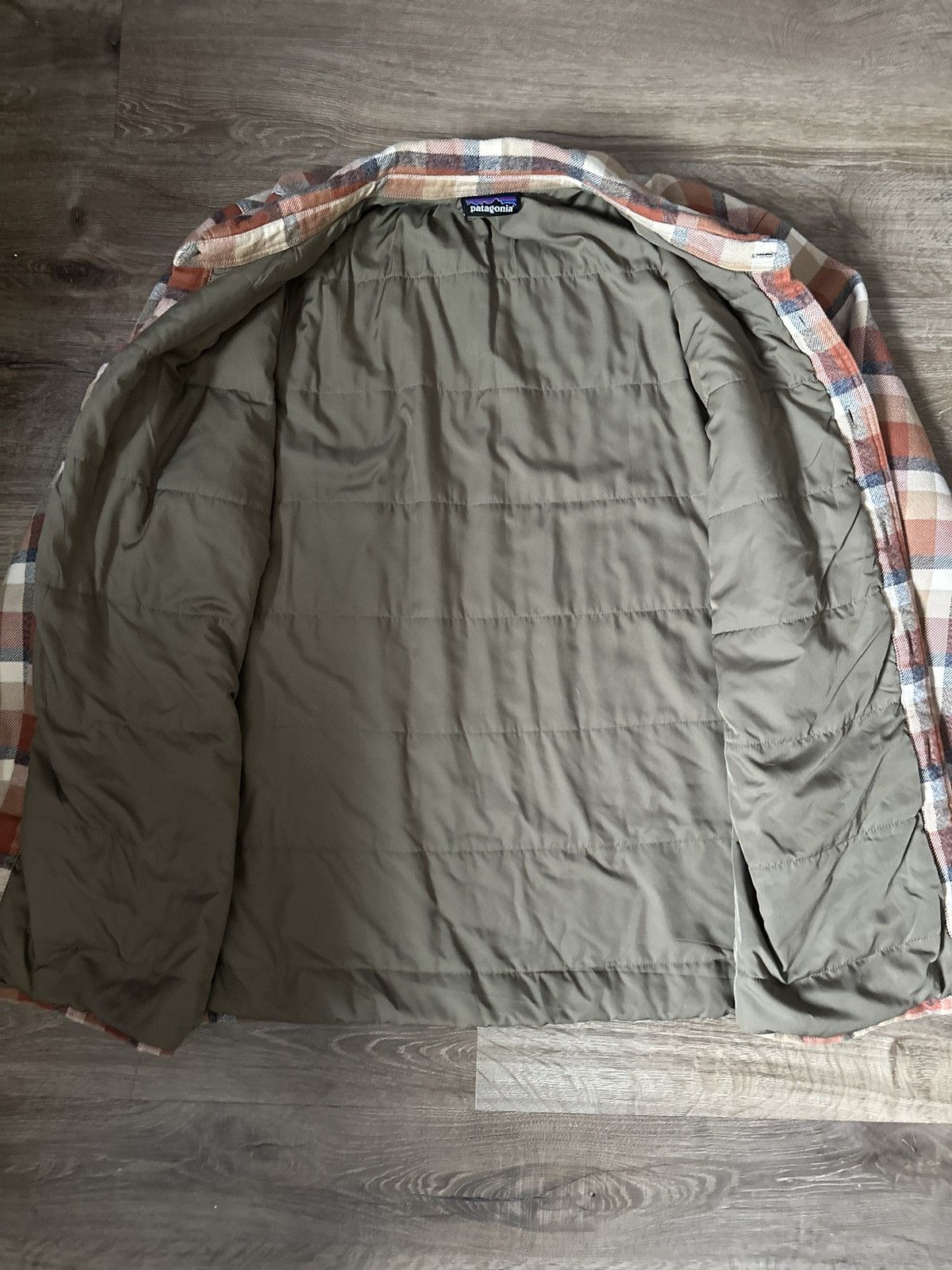Patagonia Lightweight Insulated Fjord Flannel Jacket XL Mojave Khaki Size US XL / EU 56 / 4 - 8 Thumbnail