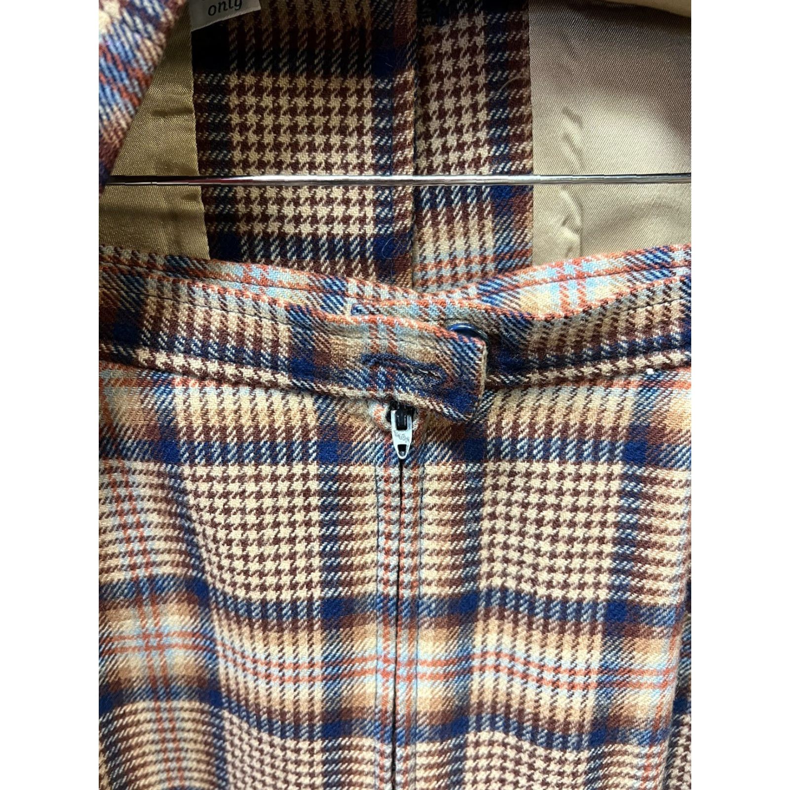 Pendleton VINTAGE Pendleton Wool Plaid Skirt Jacket Suit Sz 11/12 Women 70s Mint Knit 2 Piece Size 32" / US 10 / IT 46 - 5 Thumbnail