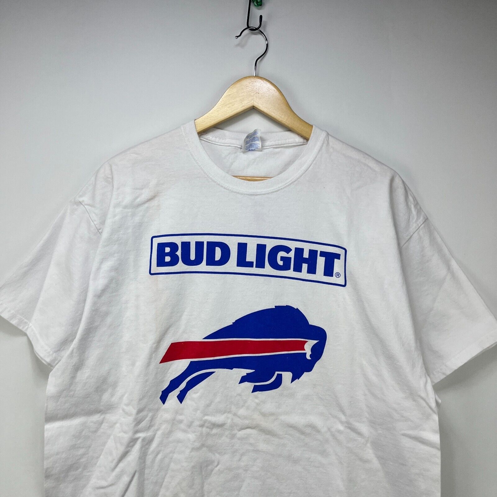 NFL × Vintage Vintage Y2K Buffalo Bills Bud Light T-Shirt NFL XL Size US XL / EU 56 / 4 - 2 Thumbnail