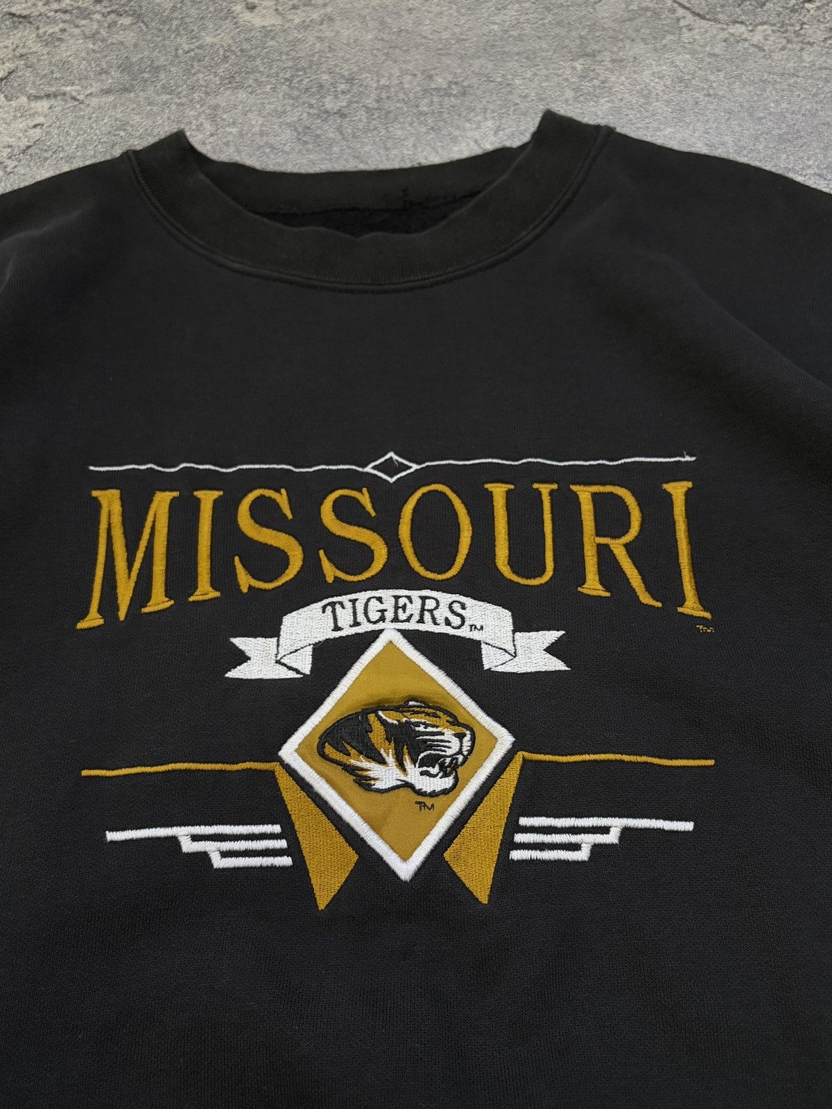Vintage Vintage 90s Missouri Tigers Crewneck Sweatshirt USA Black XL Size US XL / EU 56 / 4 - 3 Thumbnail